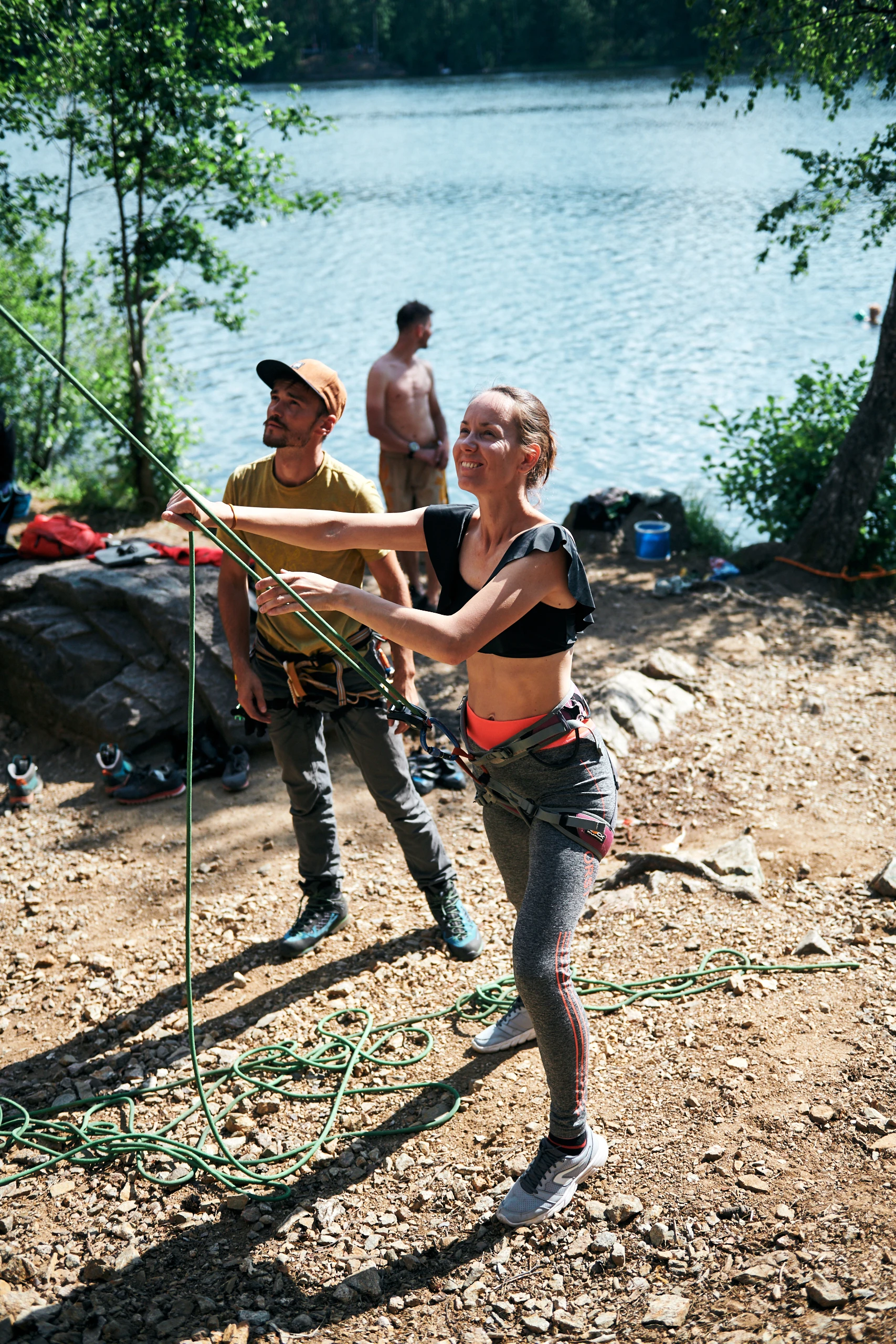 Ястребиное. Поход из Петербурга со скалолазанием и тарзанкой