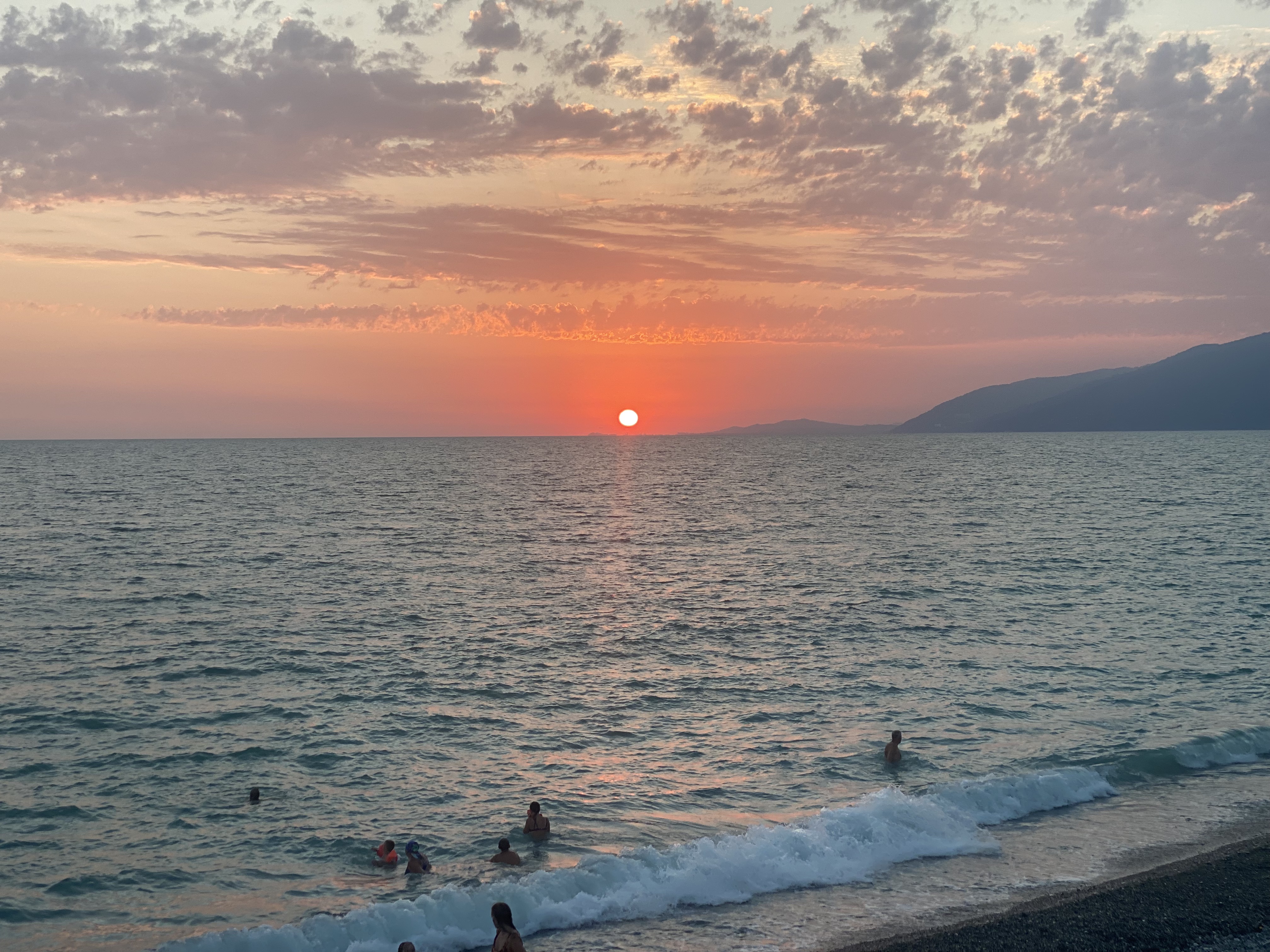 Женщина стихии: дикая, живая, настоящая. Абхазия (5/13)