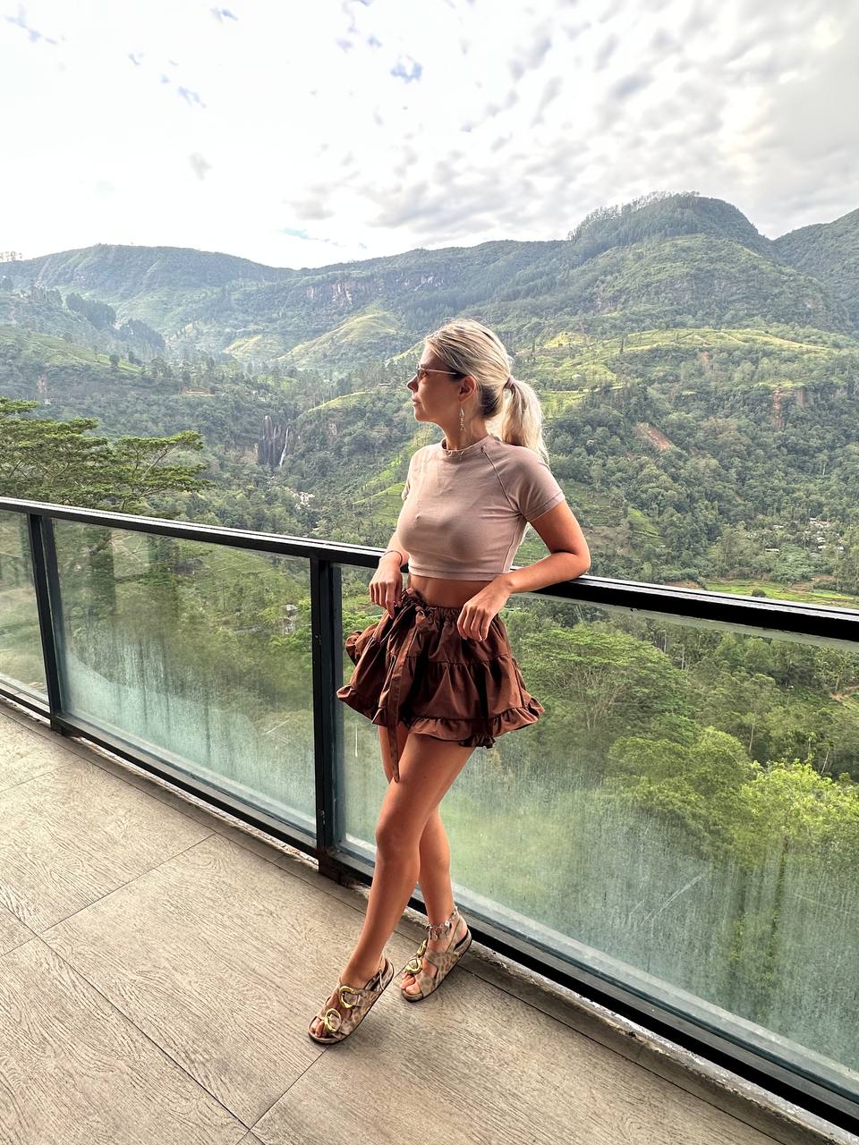 Встреча со Шри-Ланкой забираем из любого города Шри-Ланки (12/27)