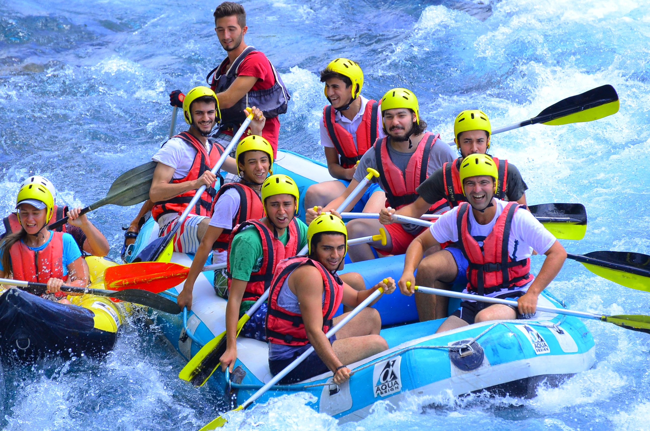 Панорамы Тазы Каньона и горный рафтинг