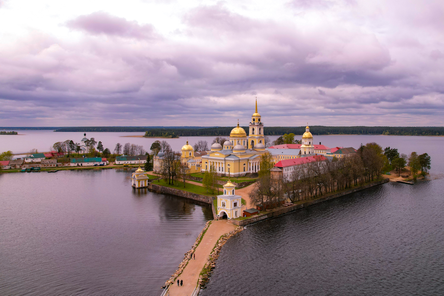 Путешествие вокруг острова Хачин на байдарках