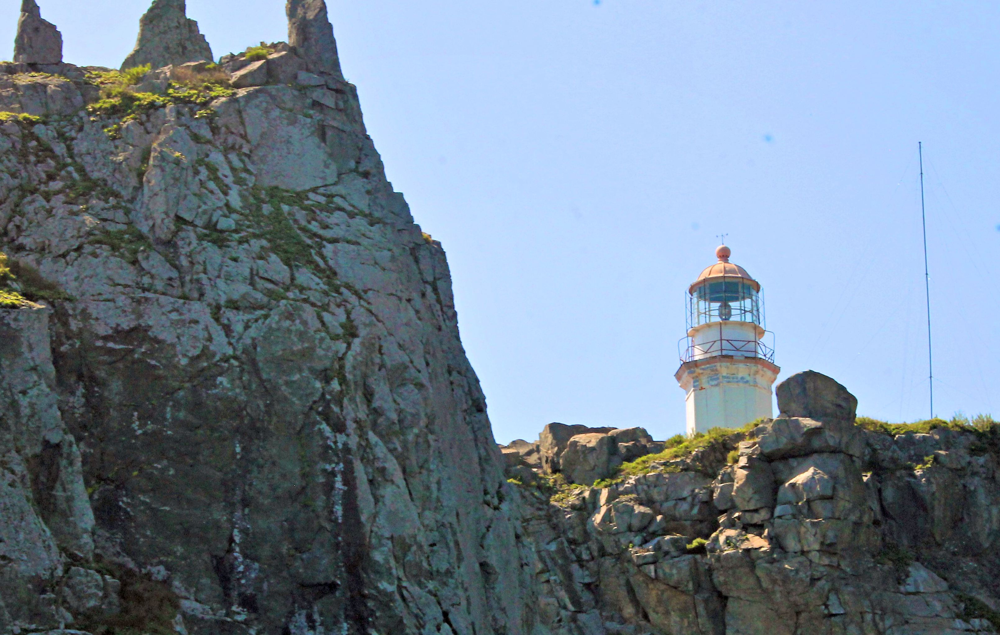Морская экскурсия Полуостров Гамова + отдых на пляже - маяк, сосны и ларги