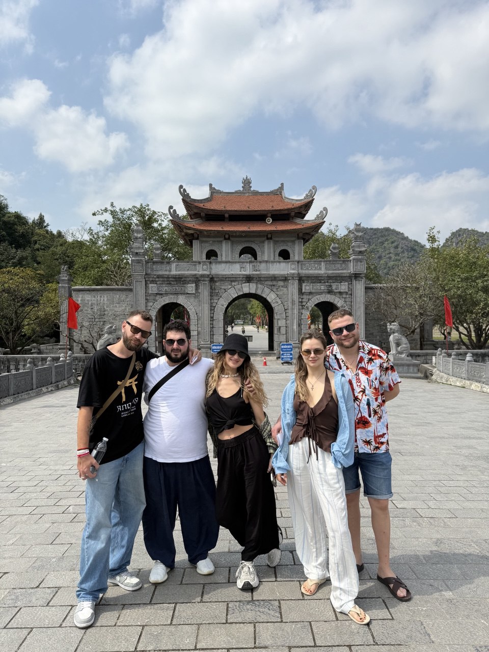 Две легенды Азии: Вьетнам и Камбоджа (3/45)