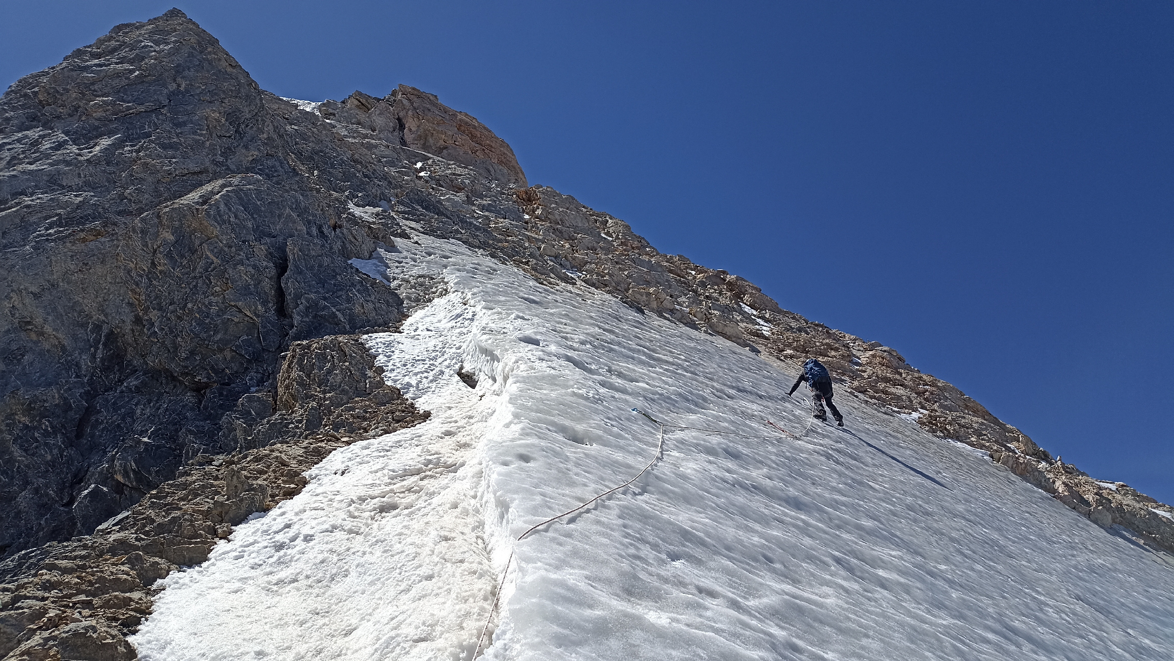 Фанские горы с восхождением на Замок 5020 м и Энергию 5132 м (21/31)