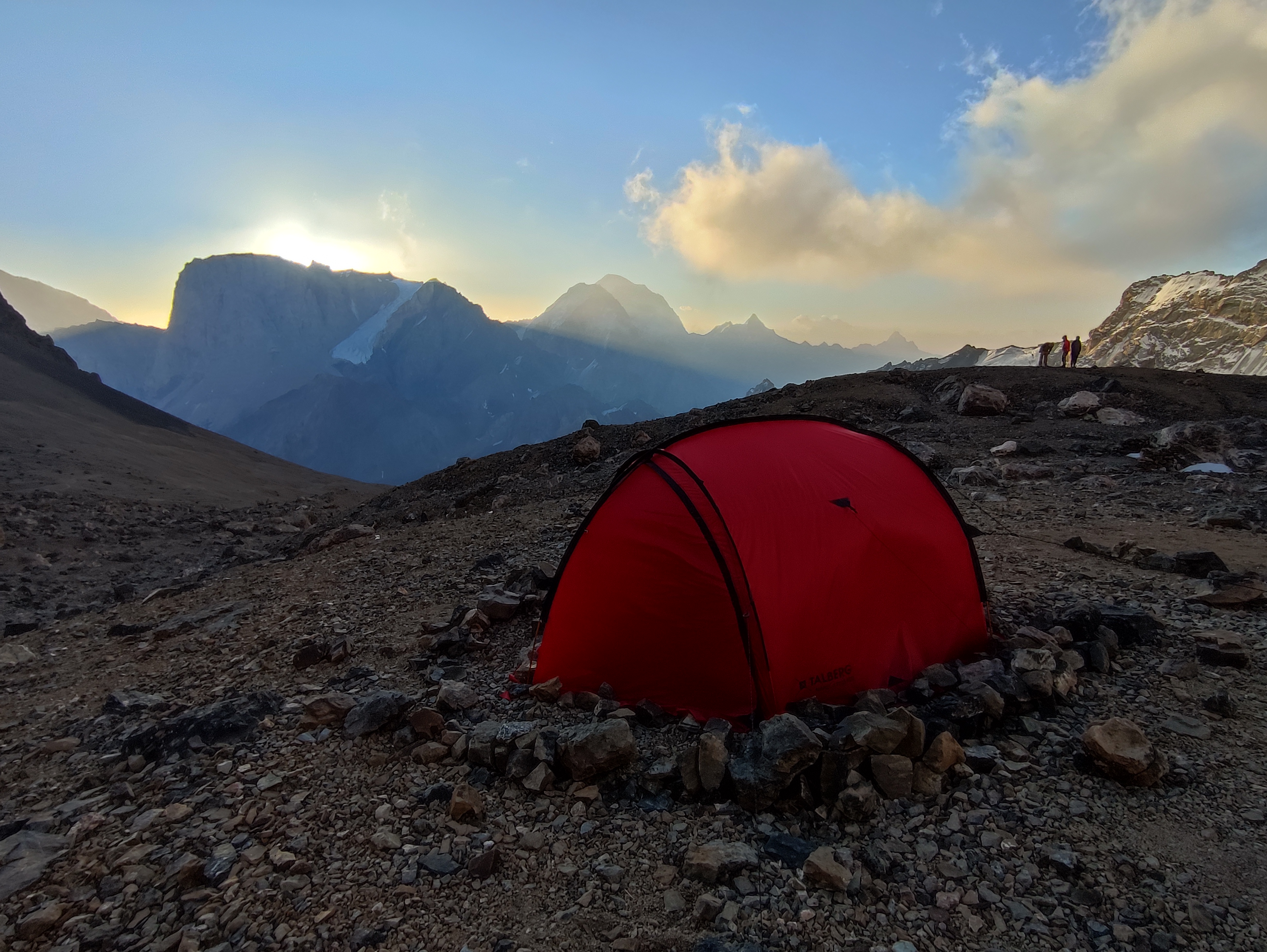 Фанские горы с восхождением на Замок 5020 м и Энергию 5132 м (17/31)