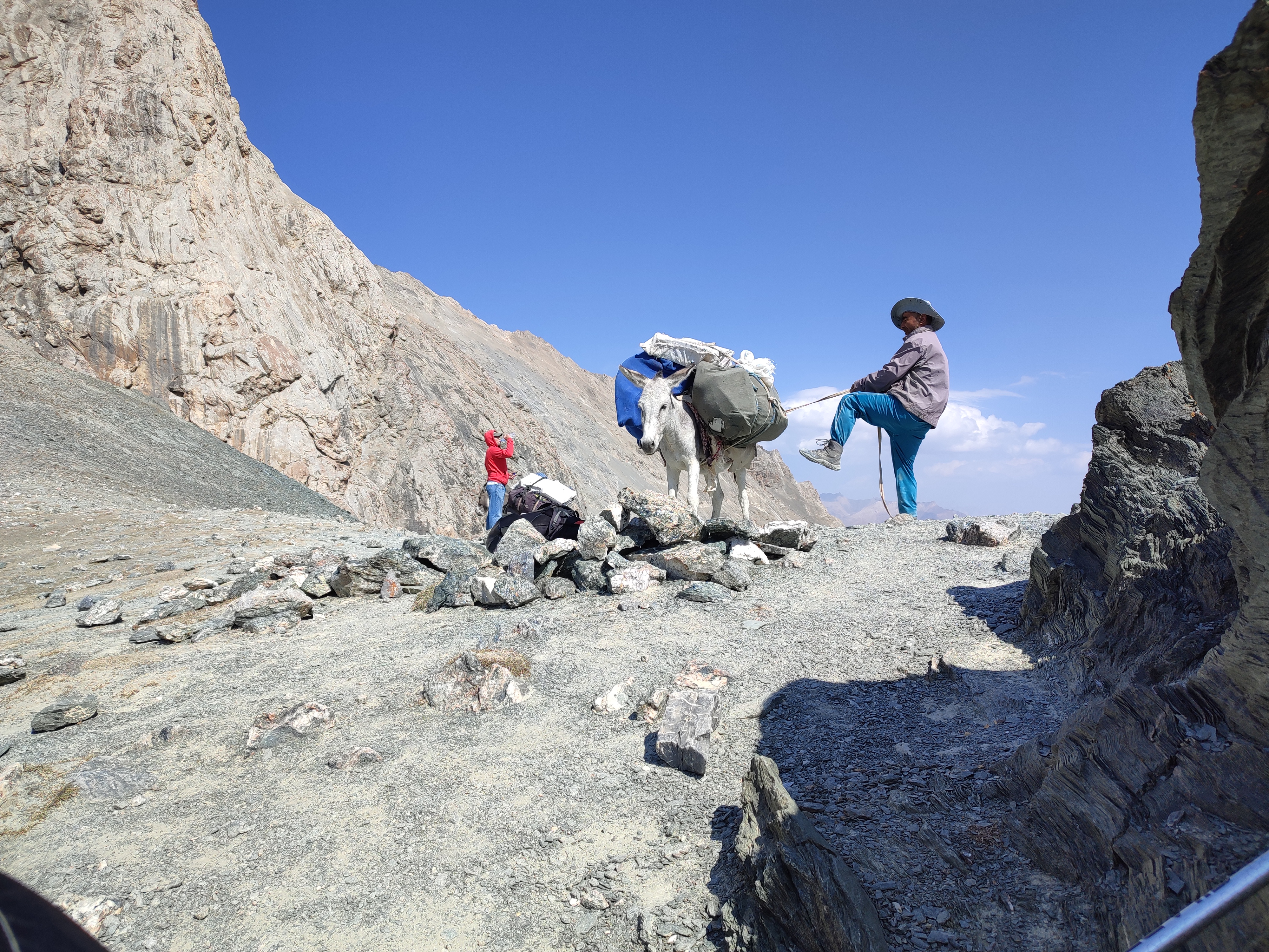 Фанские горы с восхождением на Замок 5020 м и Энергию 5132 м (9/31)