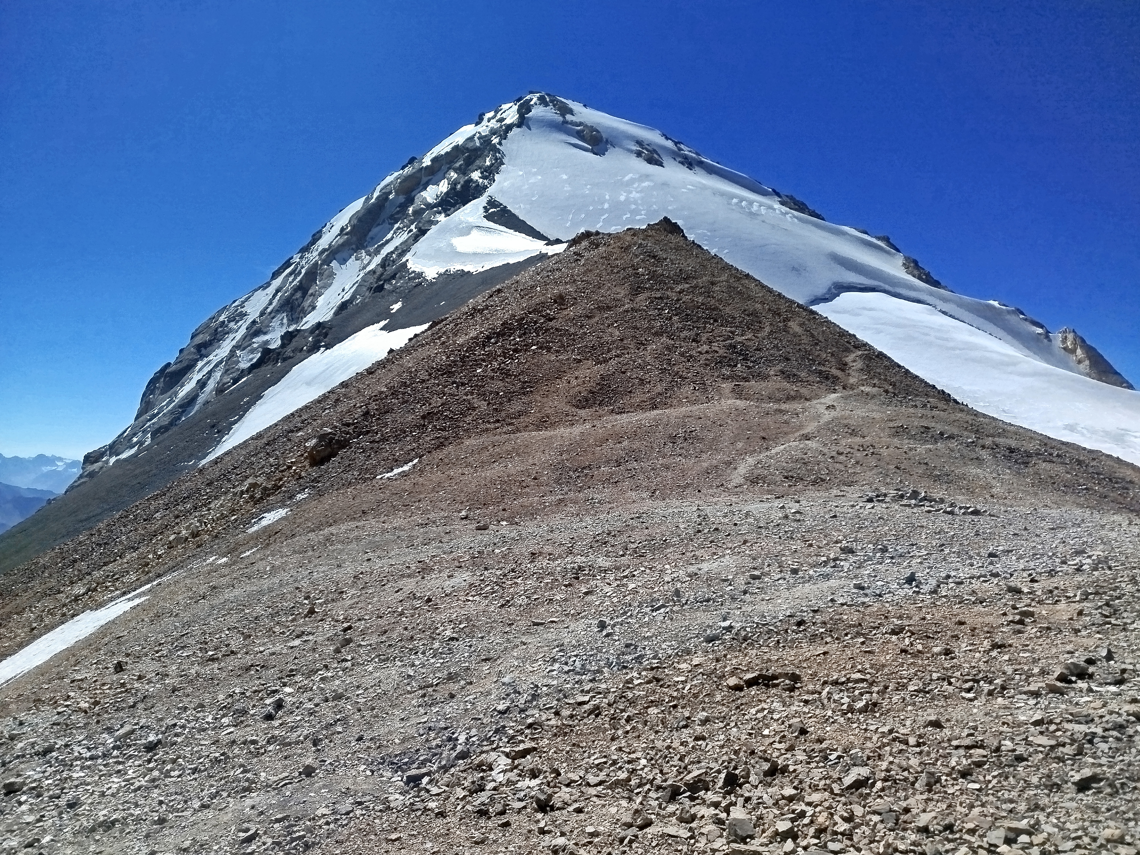 Фанские горы с восхождением на Замок 5020 м и Энергию 5132 м (20/31)
