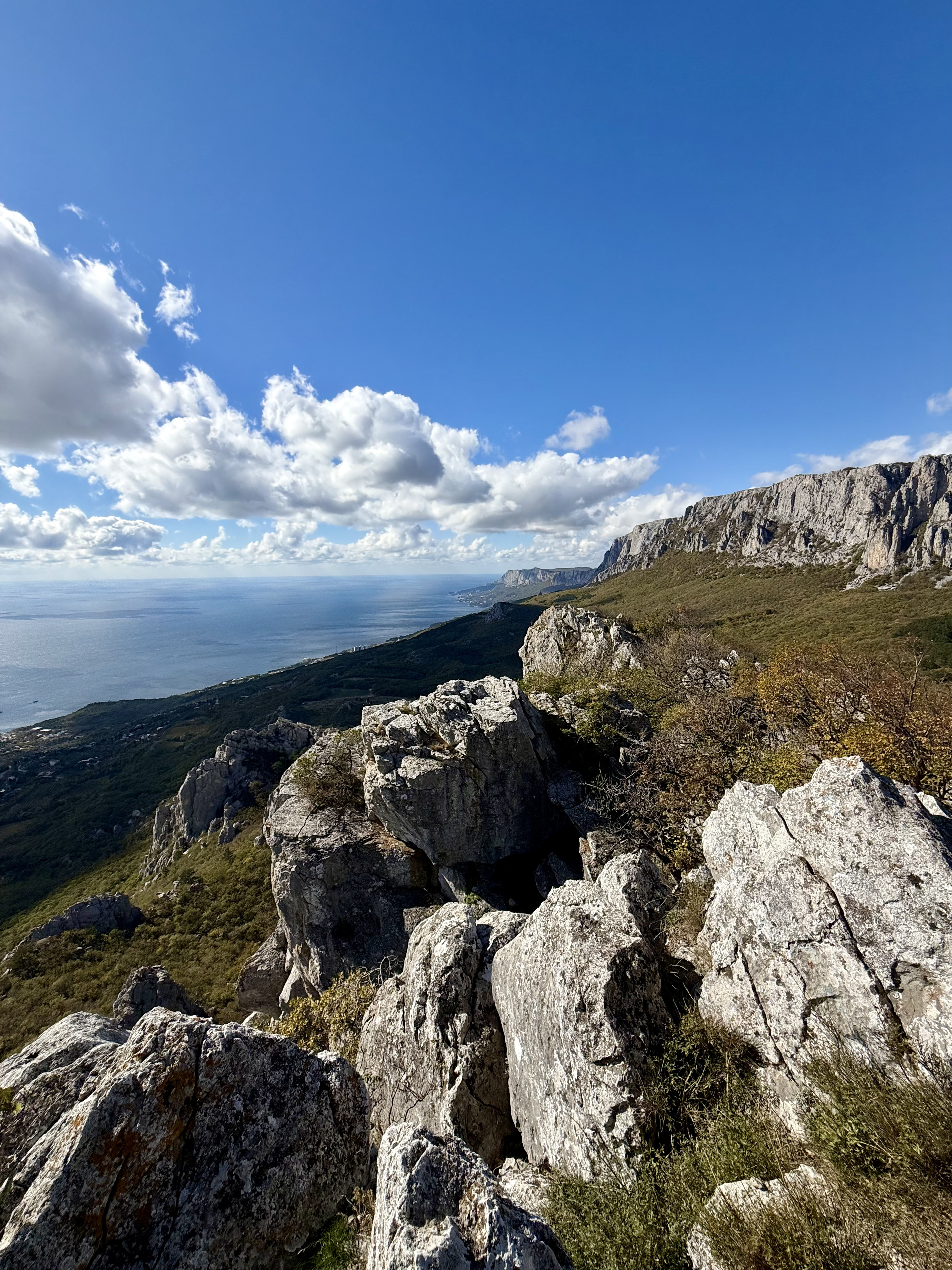Биюк-Исар место, где скалы хранят эхо древних народов (2/13)