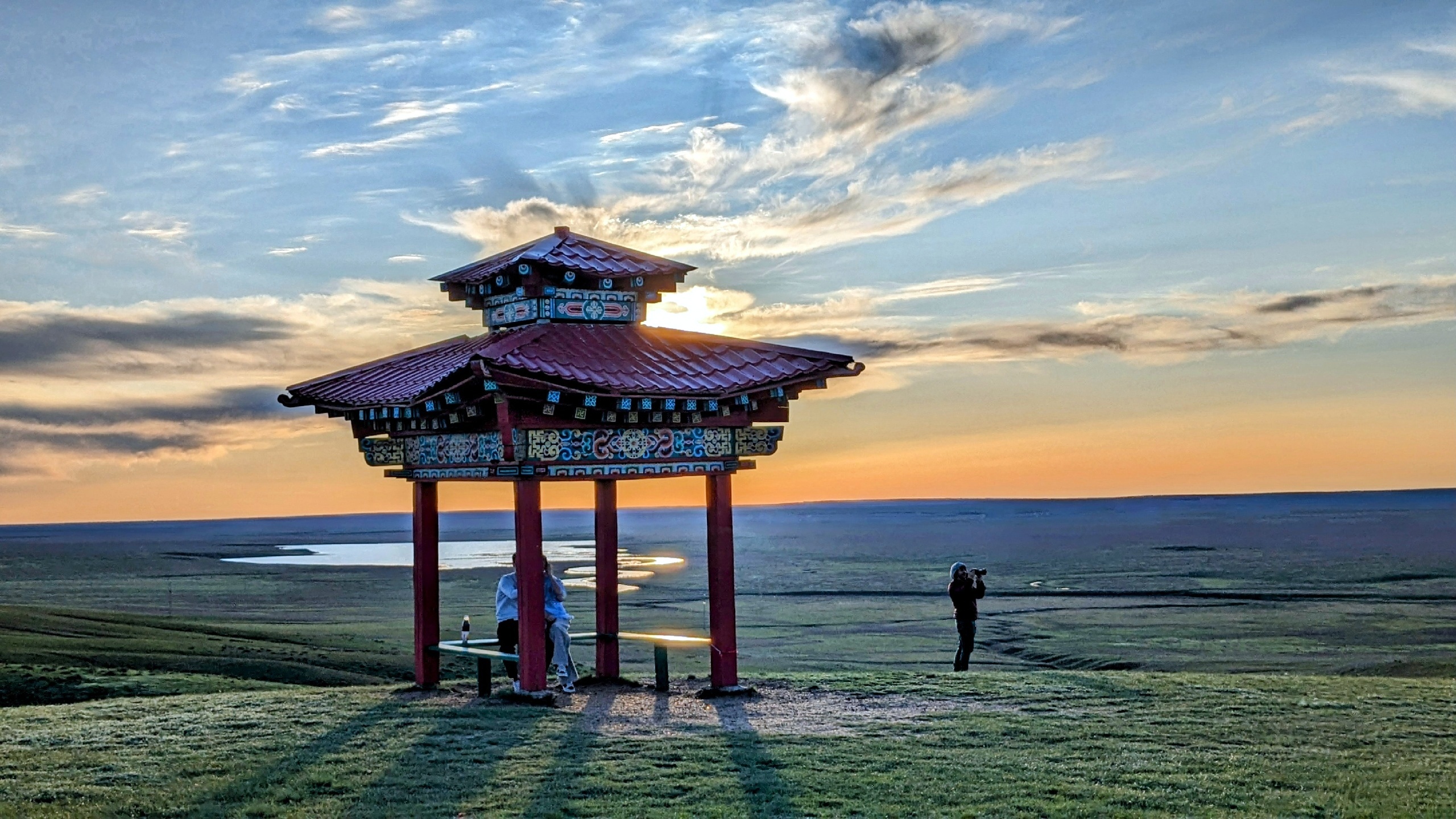 Калмыкия в пору цветения тюльпанов + тропою сайгака