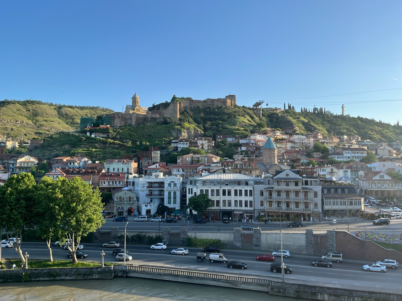 Любовь и Грузия (25/28)