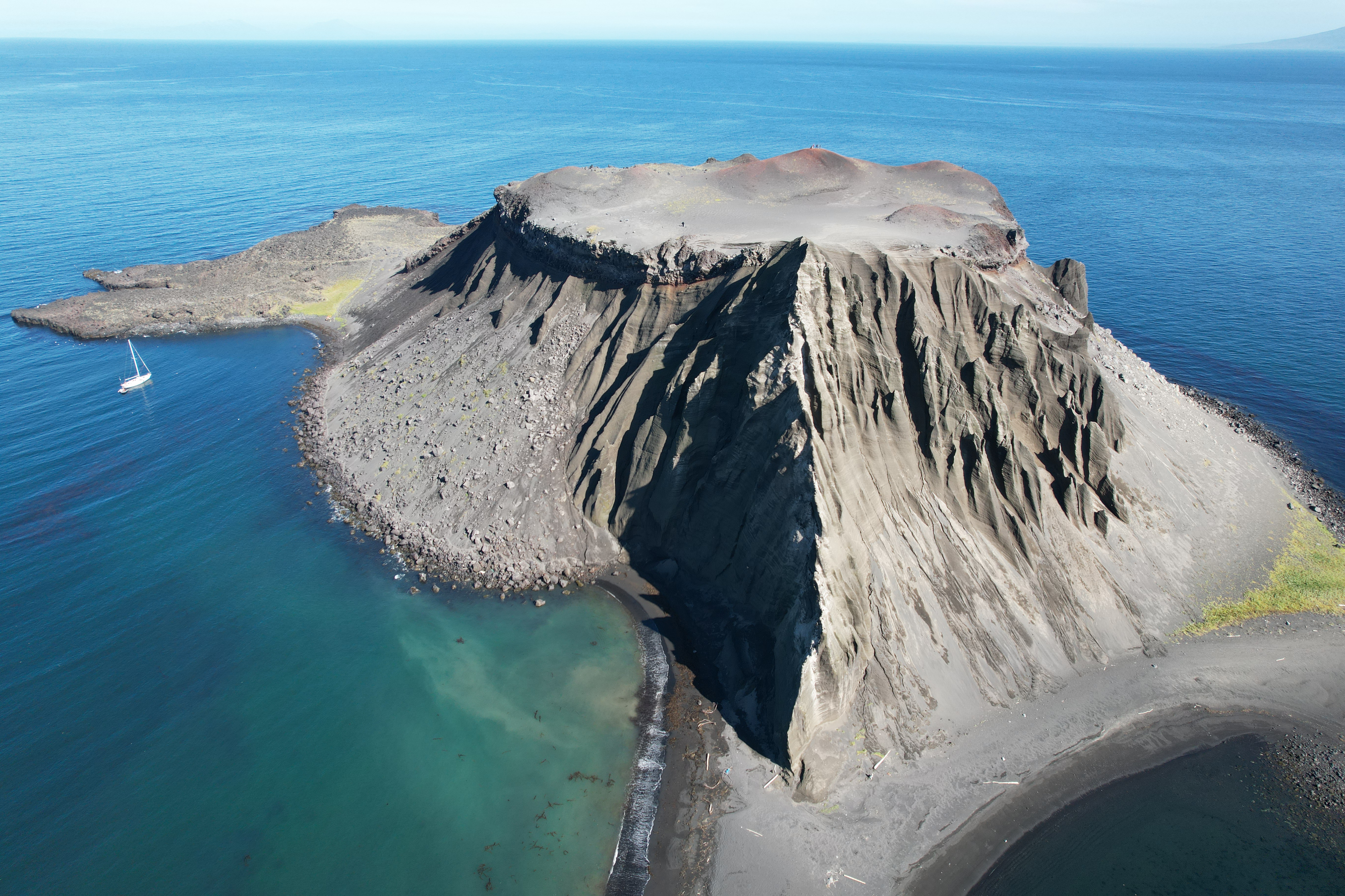 Северные Курилы. Экспедиция к острову Онекотан (37/46)