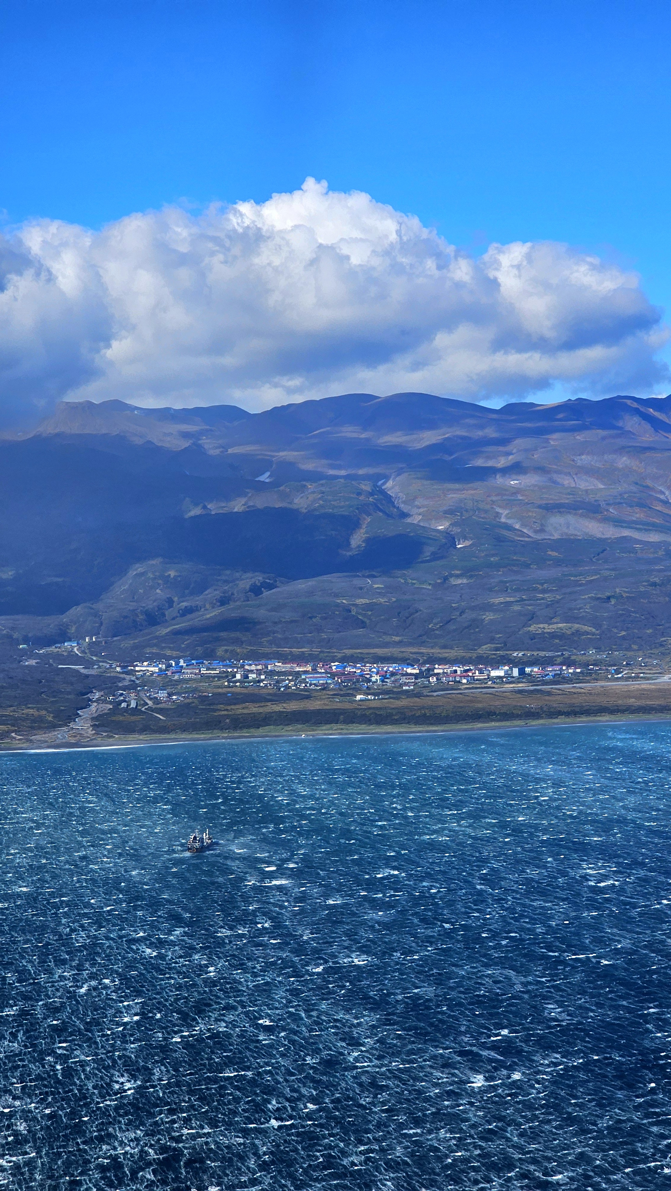 Северные Курилы. Экспедиция к острову Онекотан (3/46)