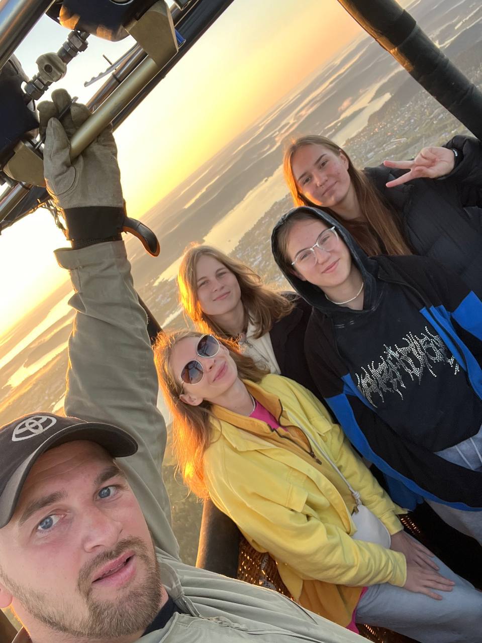 Воздушный шар, Водопады, закат над Ладогой