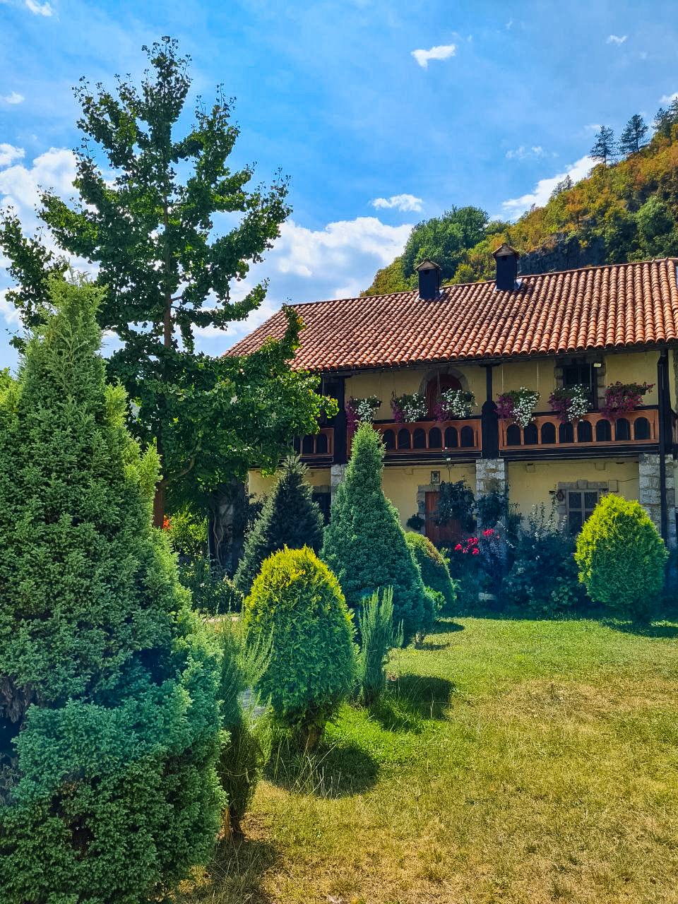 Круиз на яхте по уютной вкусной средневековой Черногории (13/15)