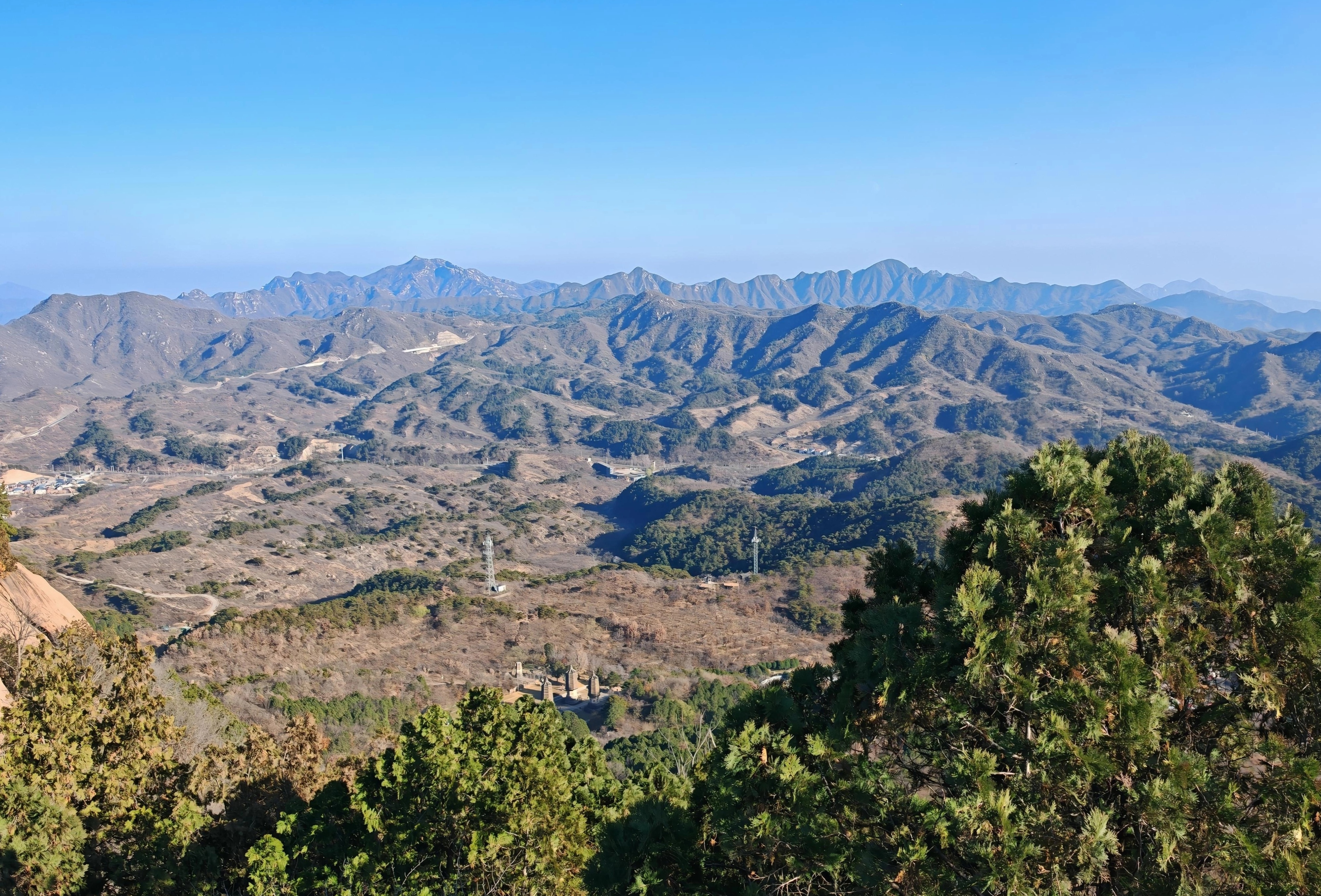 Пекин зимний: Великая стена, Губэй, Чэндэ и горы Иньшань (33/39)