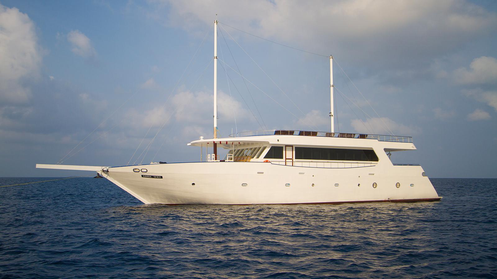 Удивительные Мальдивы на люксовой яхте (20/22)