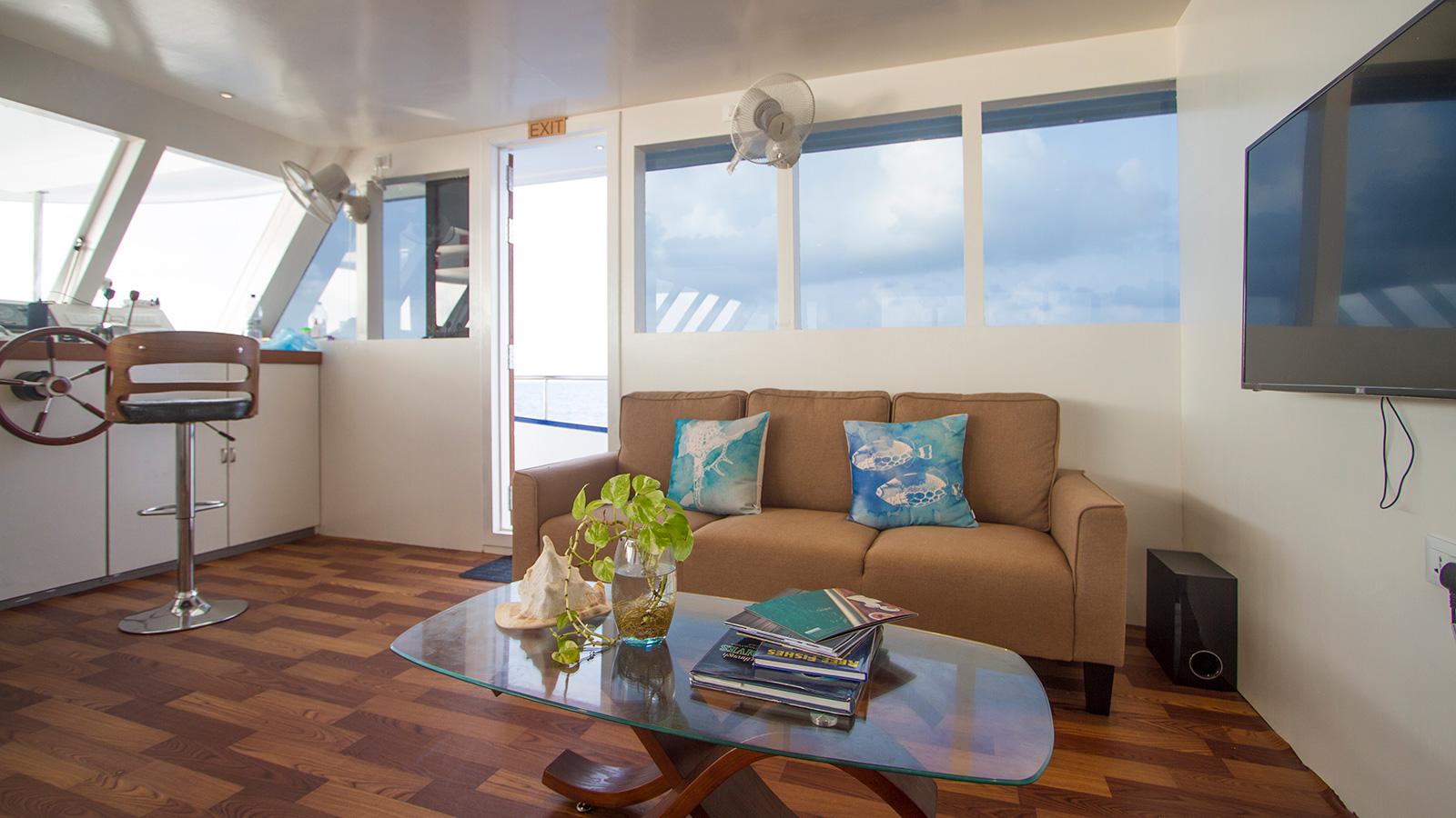 Удивительные Мальдивы на люксовой яхте (8/22)