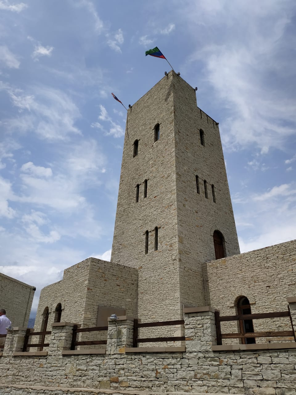 Смотровая Харачи - одна из лучших локации в России по оценкам National Geographic (7/17)