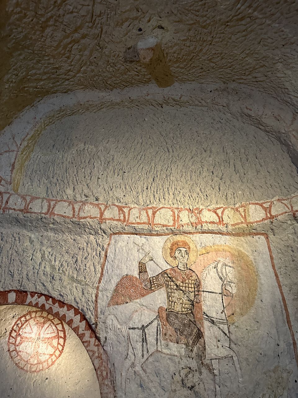 Премиум-тур по Каппадокии до 6 человек: отель в пещере, конная прогулка, подземный город