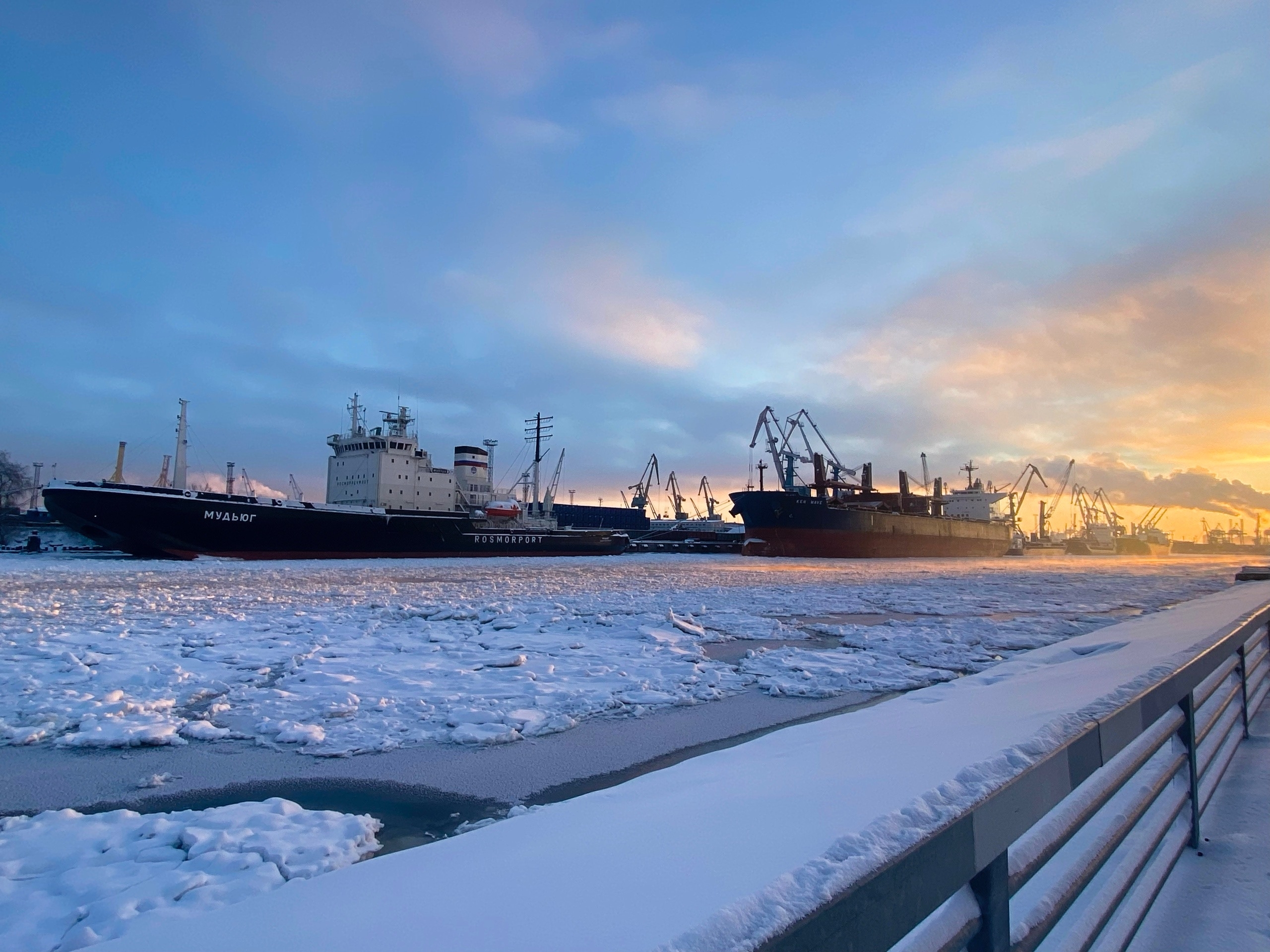 Порт, маяки и острова: Матисов, Гутуевский, Канонерский