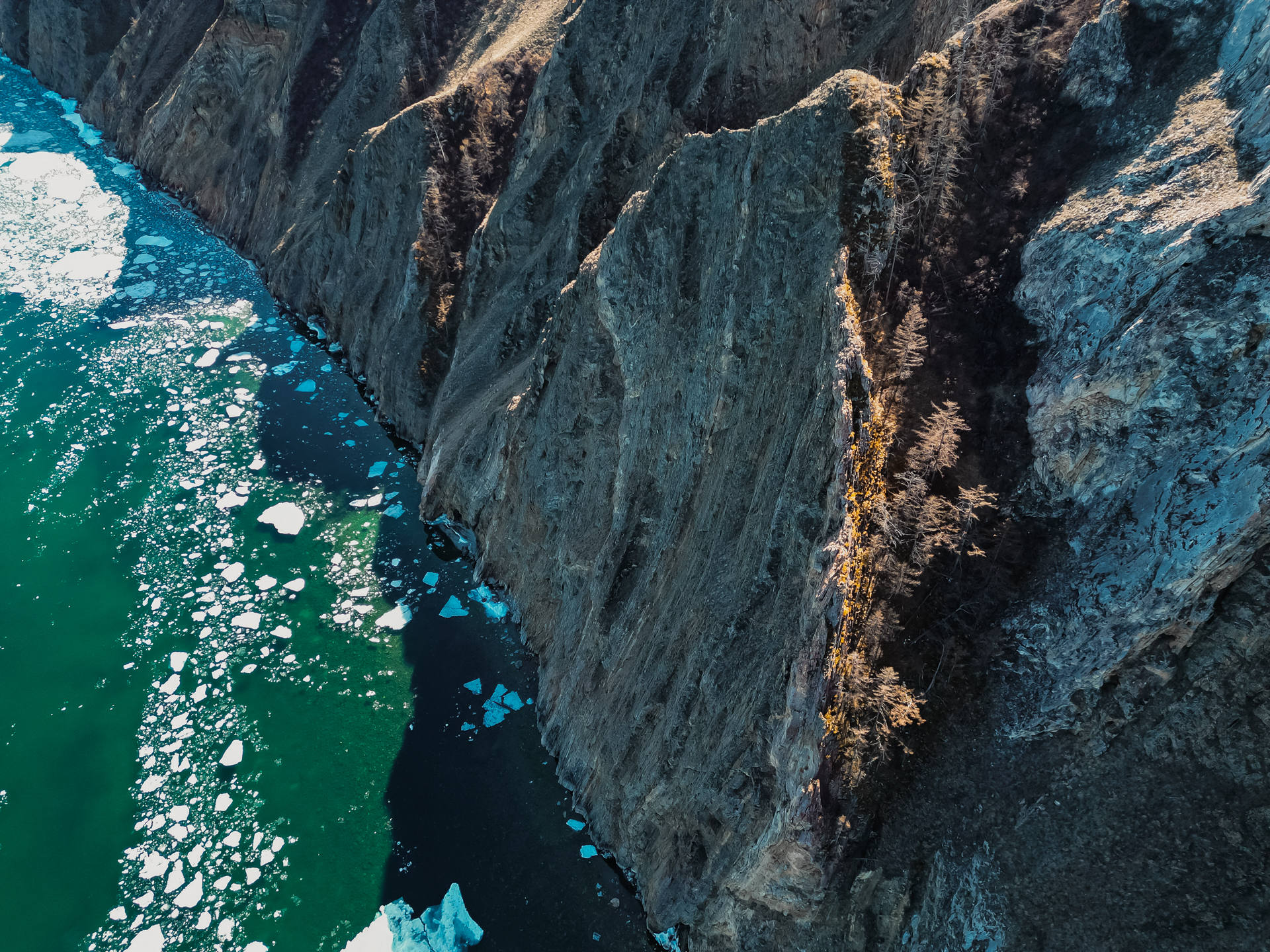 Майский Байкал (4/18)