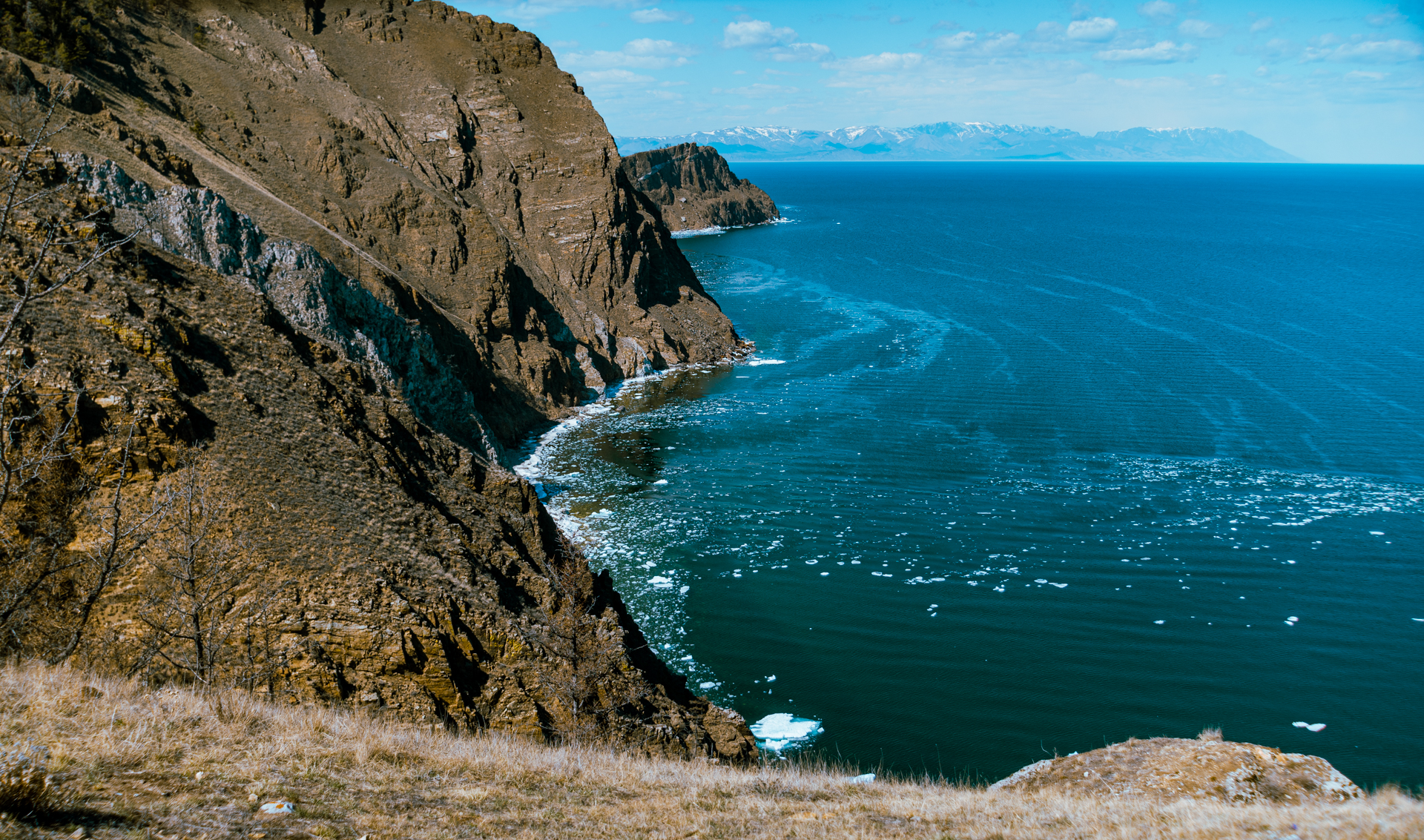 Майский Байкал (2/18)