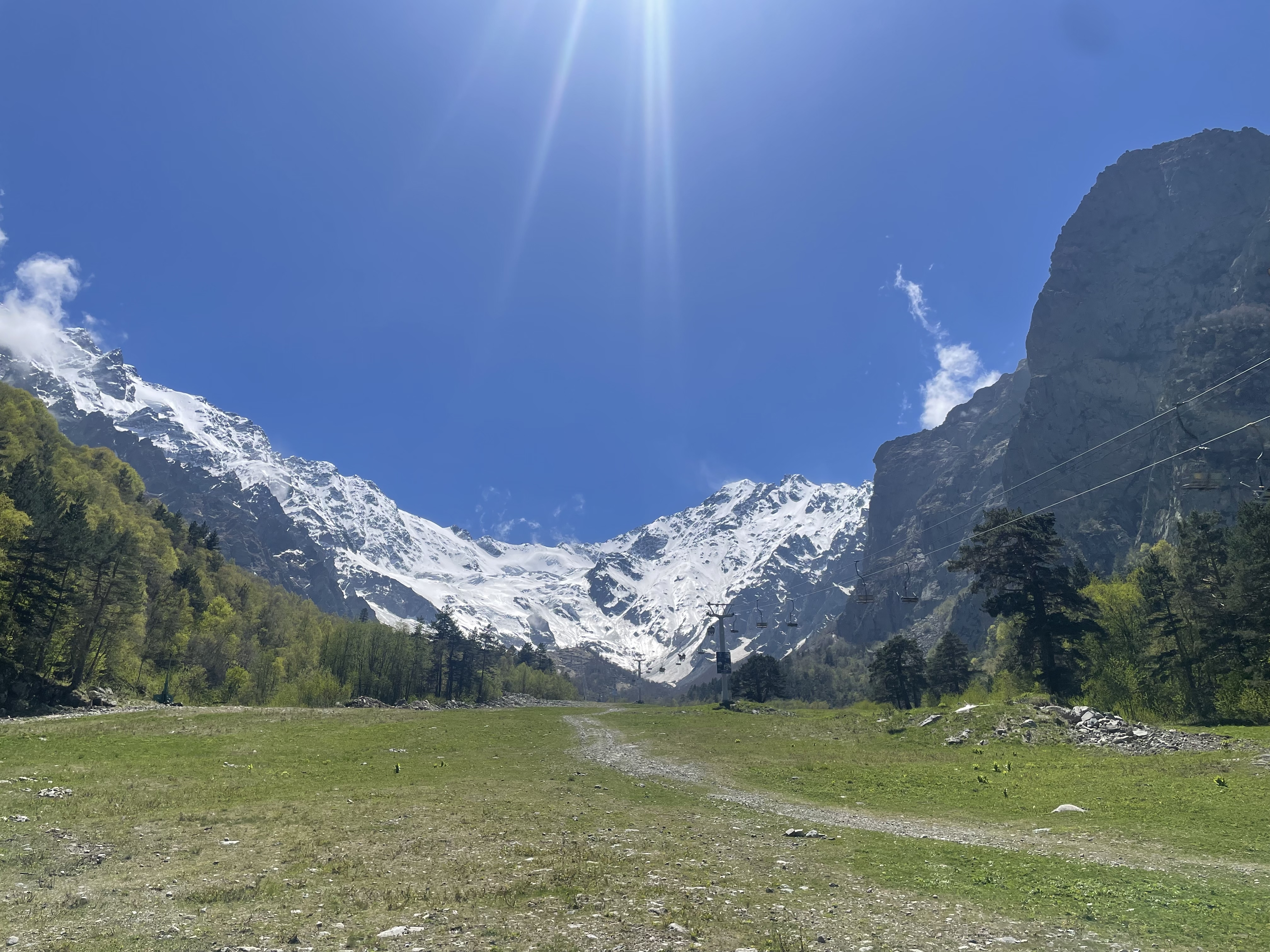 3 дня весны в Осетии с лавочкой счастья. Авторский тур. (12/19)