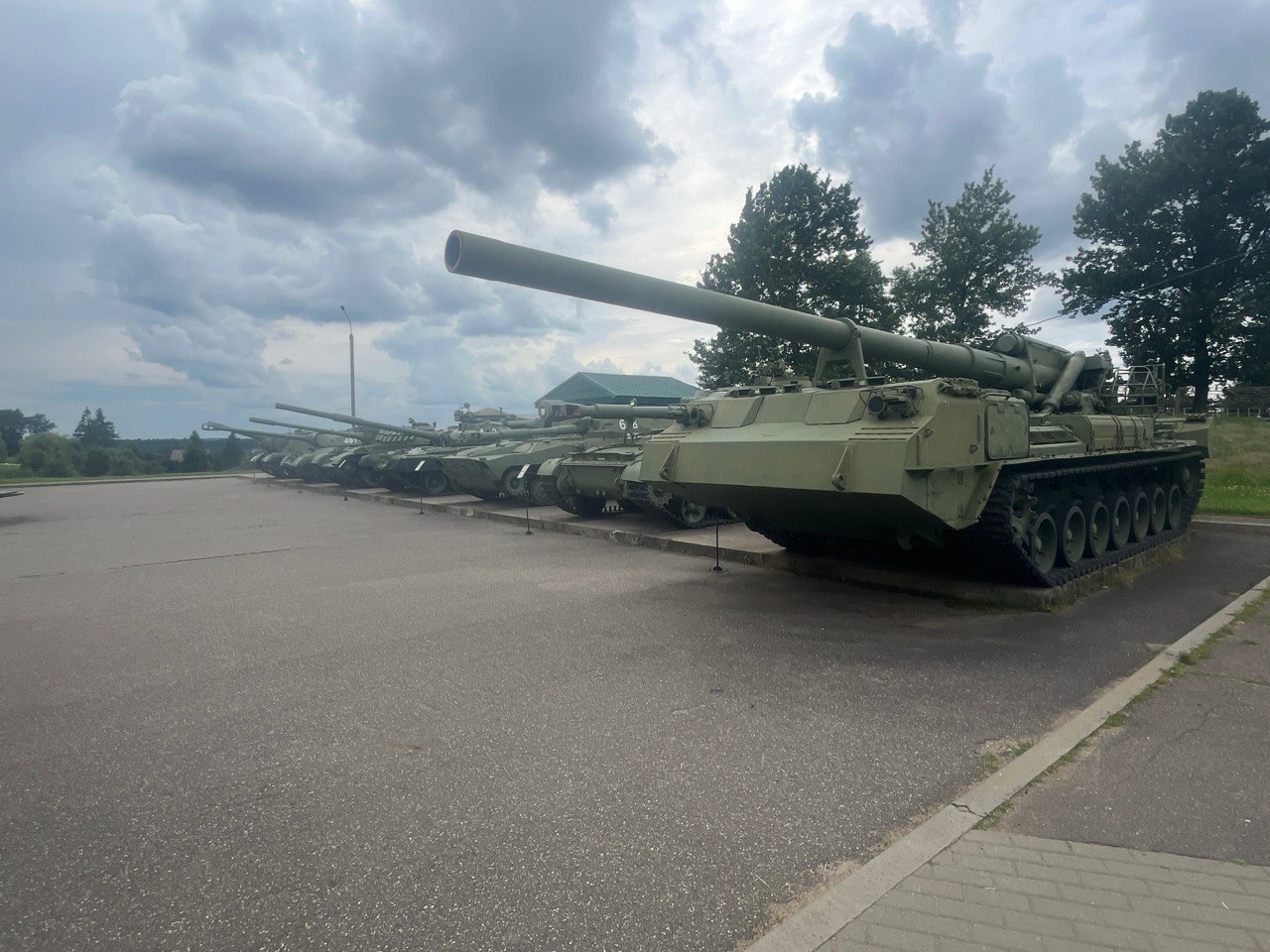 Экскурсия в Хатынь, на Линию Сталина и Курган Славы с трансфером из Минска