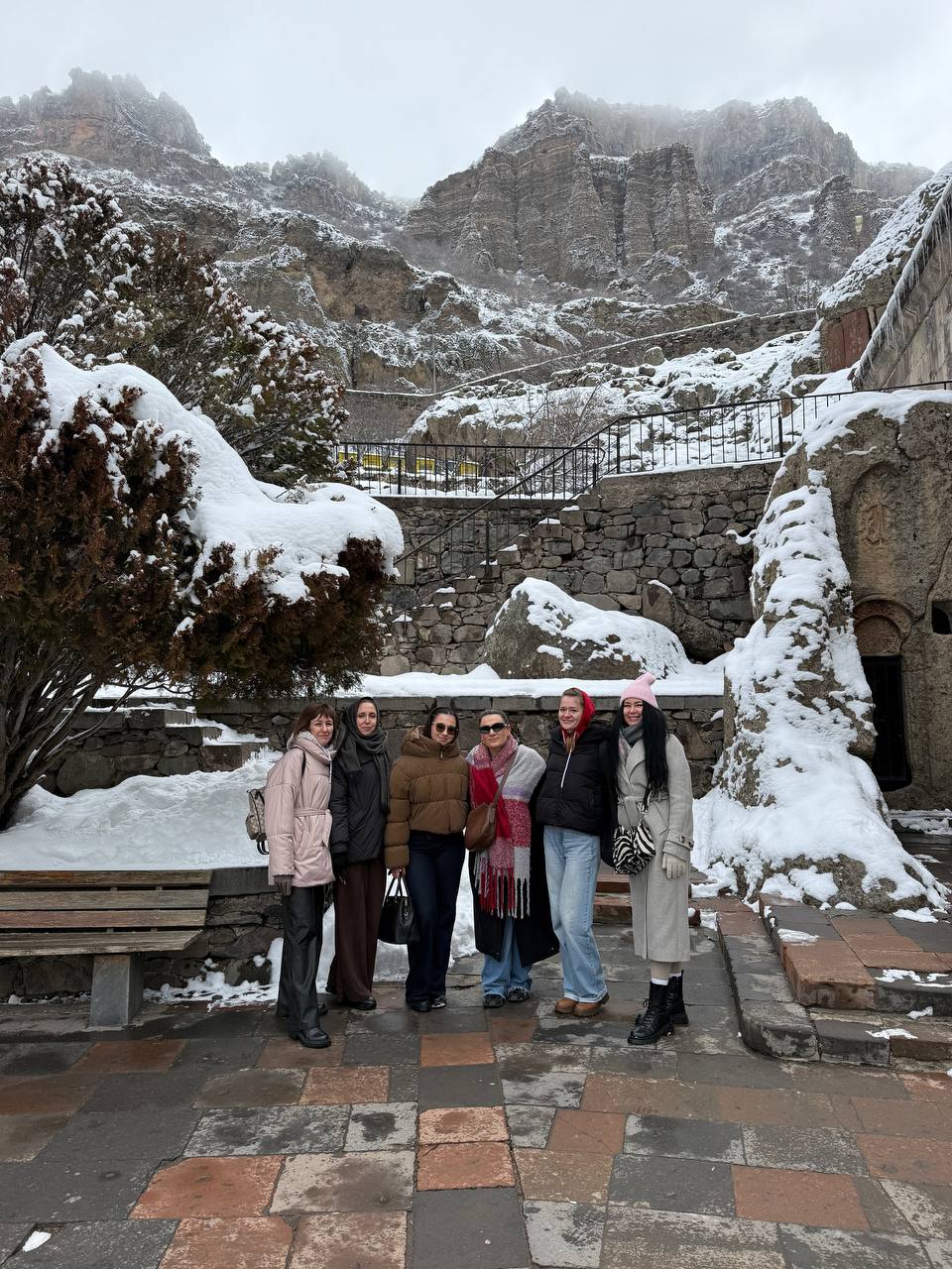 Храм Гарни, м. Гегард, оз. Севан, дегустация пива