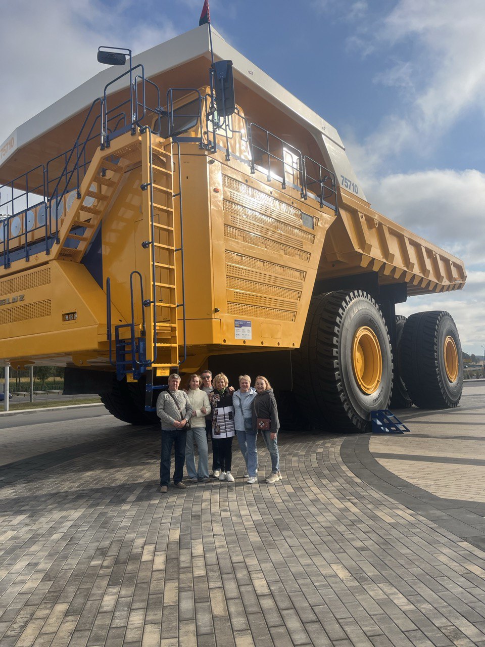 Экскурсия на Белорусский автомобильный завод ( Белаз )