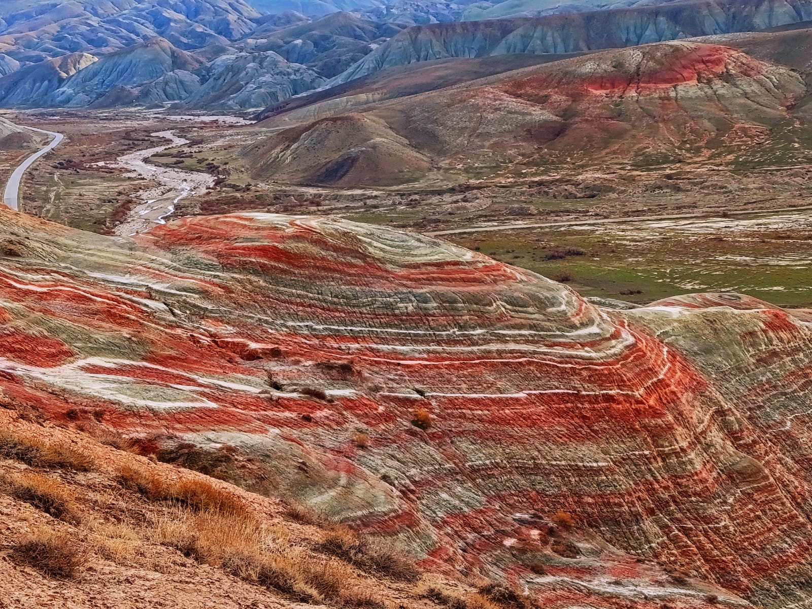 Розовое озеро, Марсианские горы, гора Бешбармаг, горный чай и черная икры (16/17)