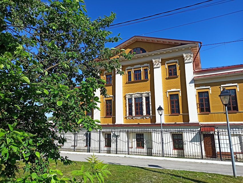 Провинция, ты тем и хороша... (8/14)