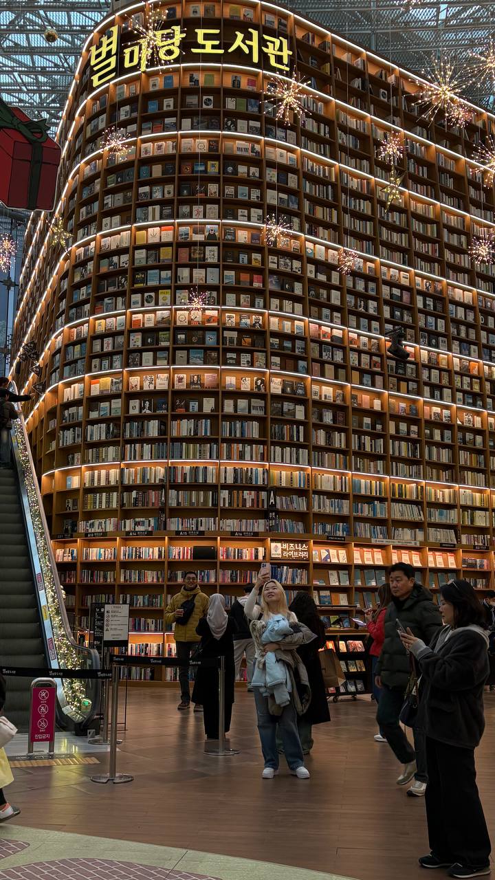 Твое путешествие между традициями и будущим, между природой и неоном (12/26)