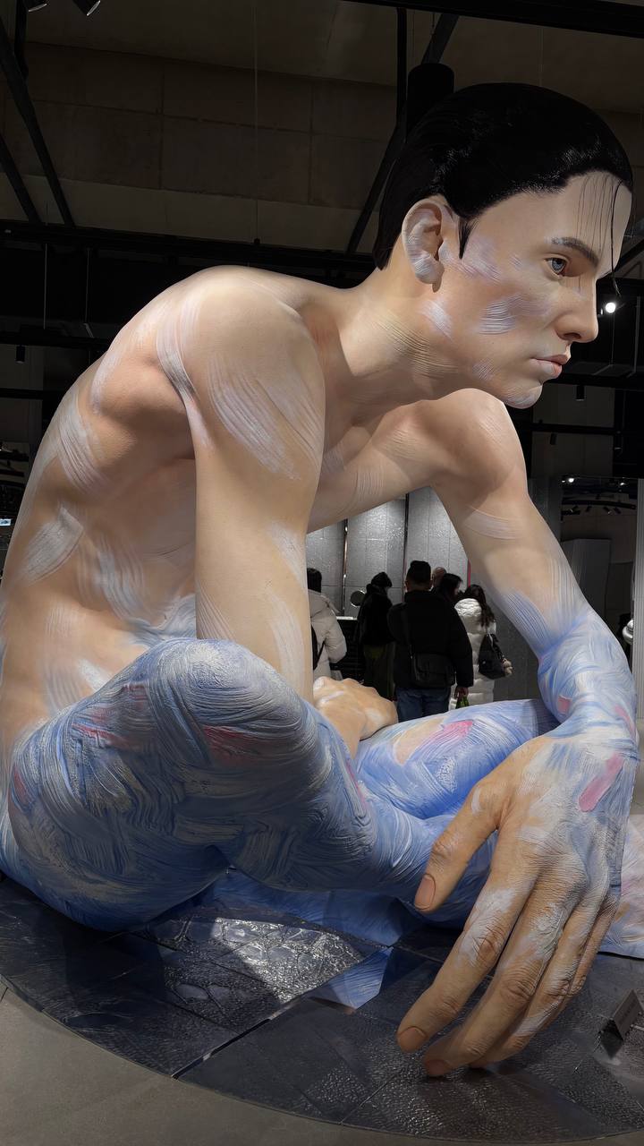 Твое путешествие между традициями и будущим, между природой и неоном (13/26)