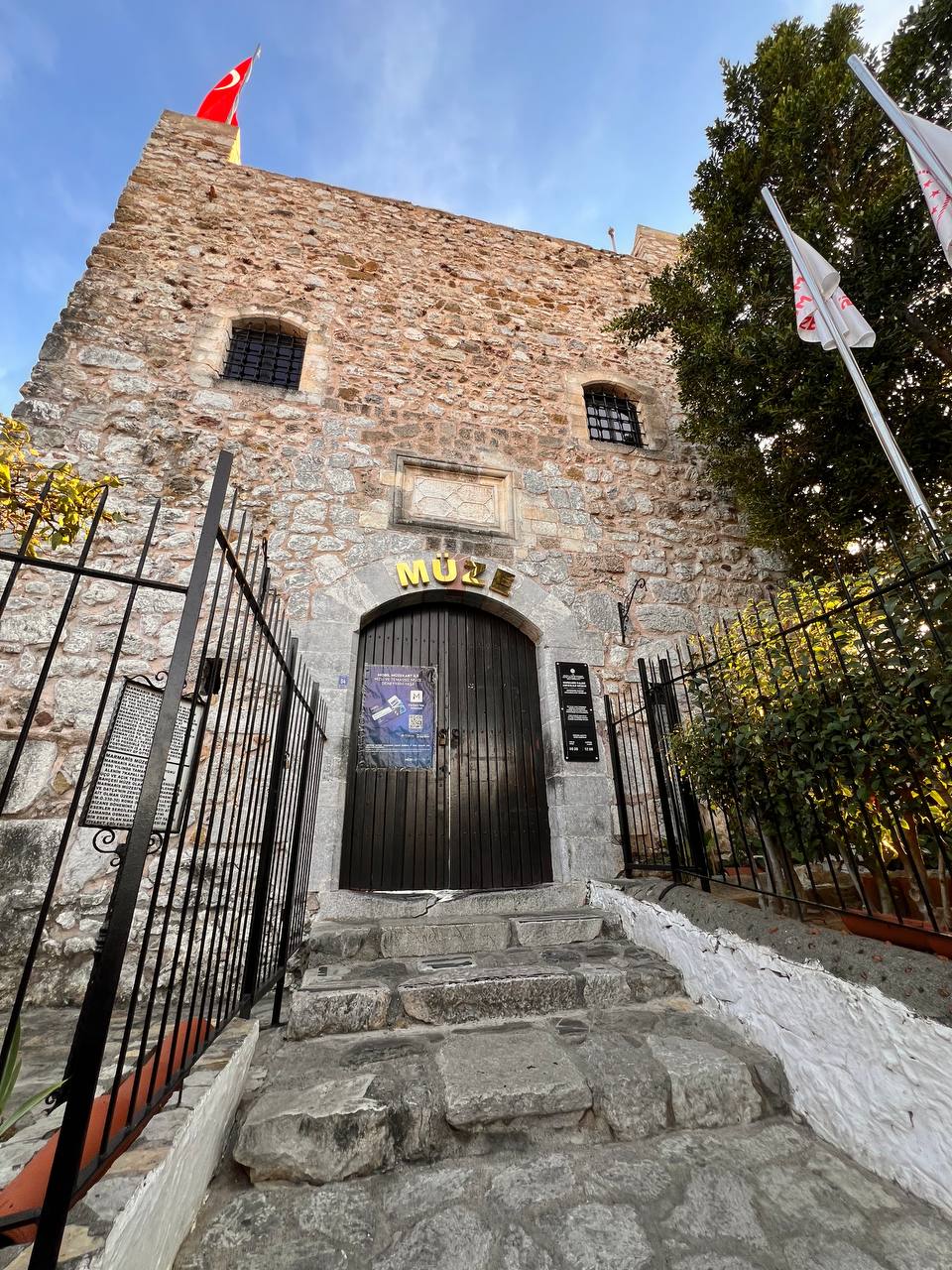 Комфорт и дикая природа: парусное путешествие на яхте по Турции (9/22)