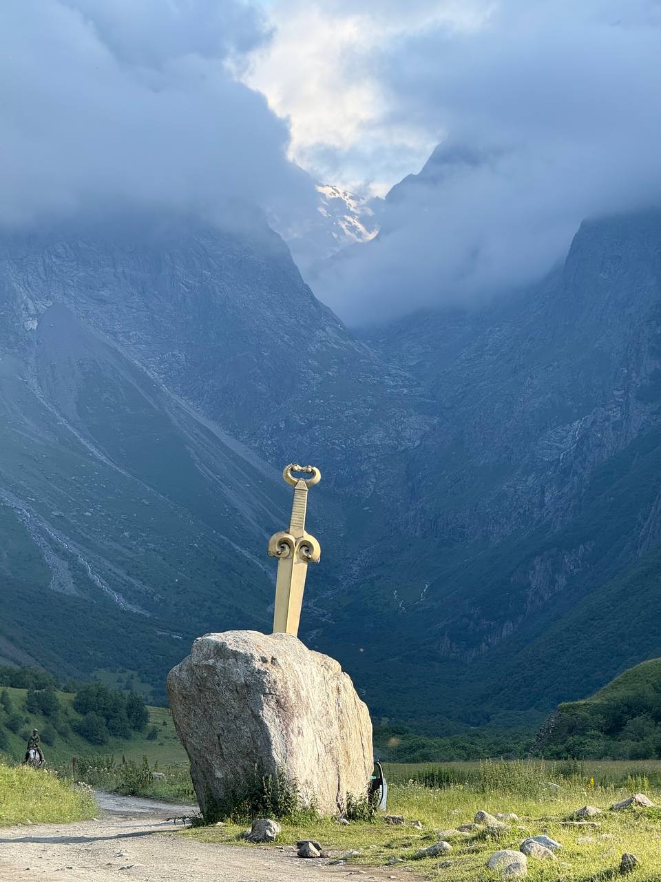 Полное погружение в Осетию. 5 дневный Авторский тур Берёзов Аслана. (18/25)