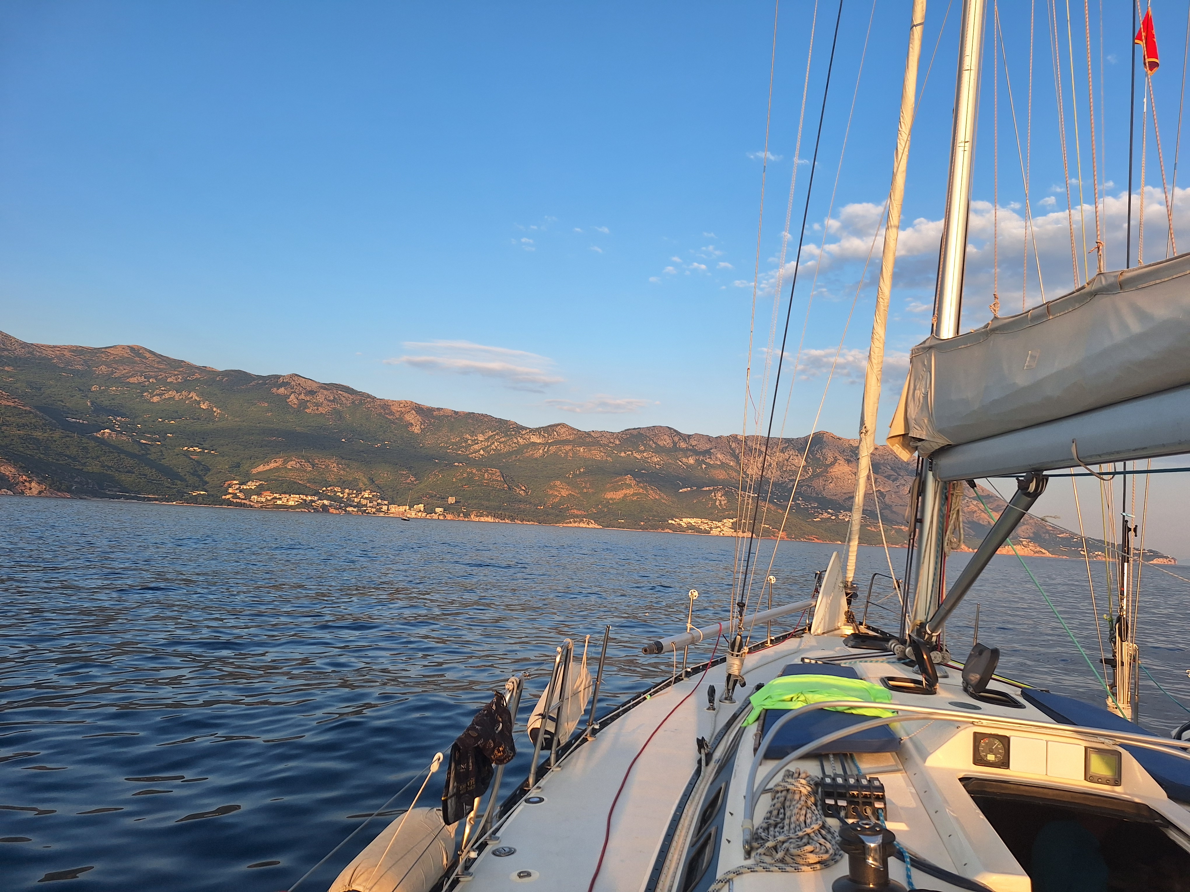 Черногория на яхте под парусами из Бара (18/21)