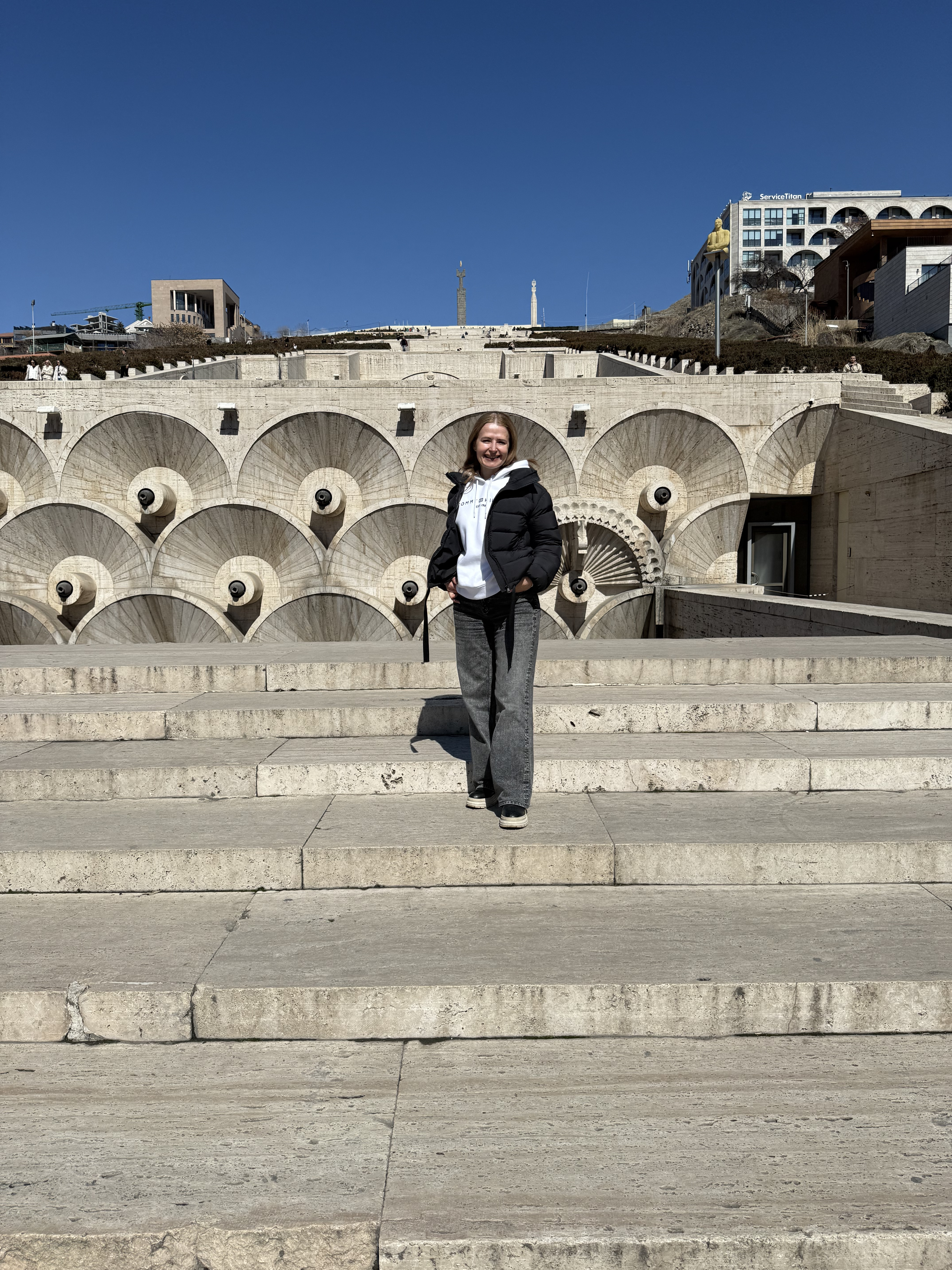 Винный фестиваль, армянское застолье, горы и концерт Лары Фабиан (41/131)