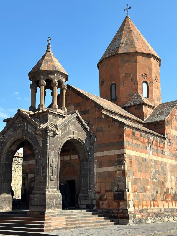 Винный фестиваль, армянское застолье, горы и концерт Лары Фабиан (64/131)