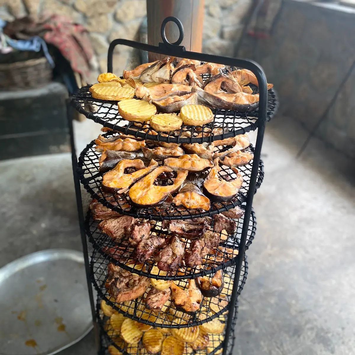 Время течет иначе.Арагац, Норованк, Вайц Дзор,Караундж, Севан,Гегард,Хндзореск,Ереван (2/37)