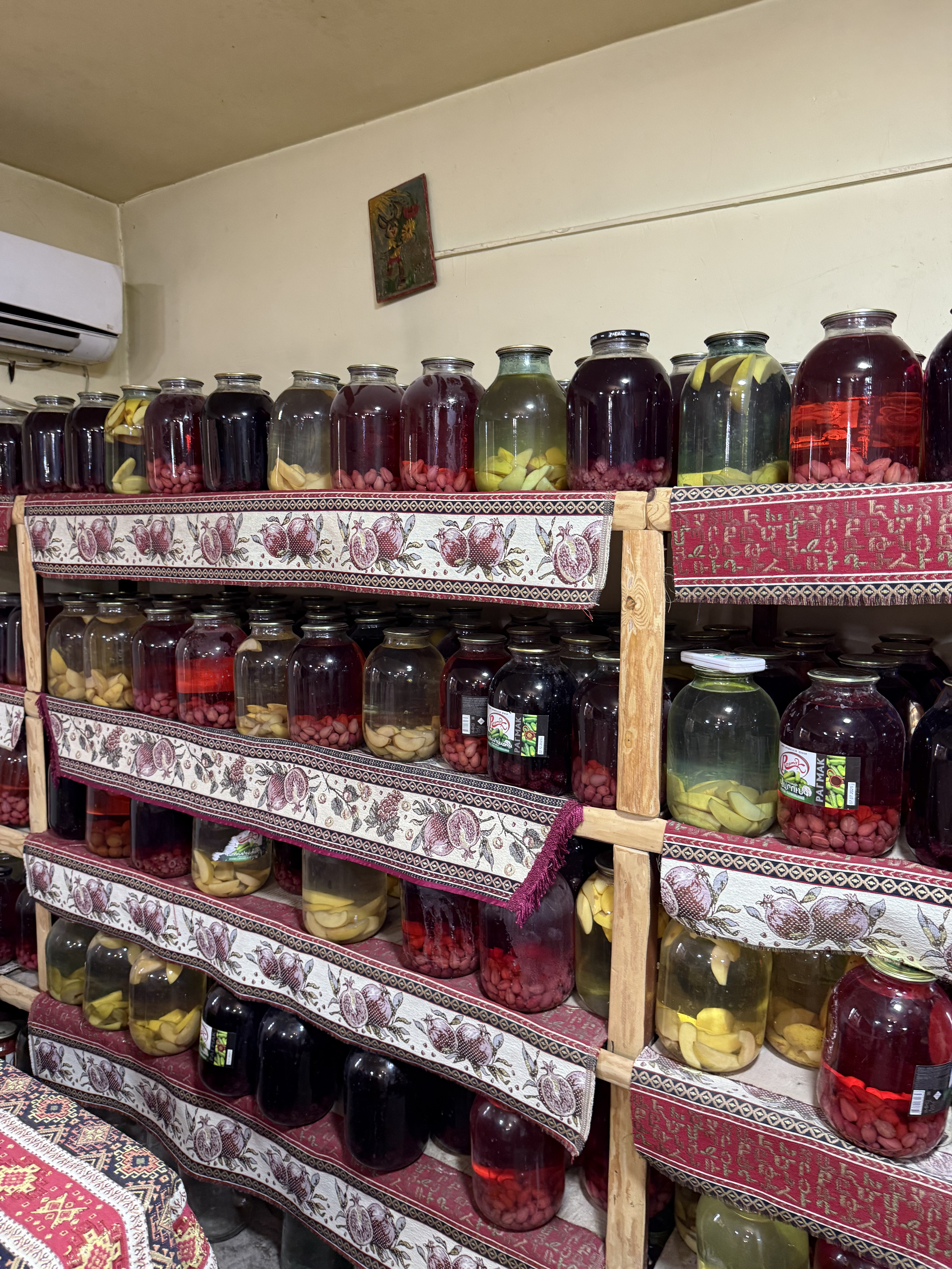 Винный фестиваль, армянское застолье, горы и концерт Лары Фабиан (29/131)