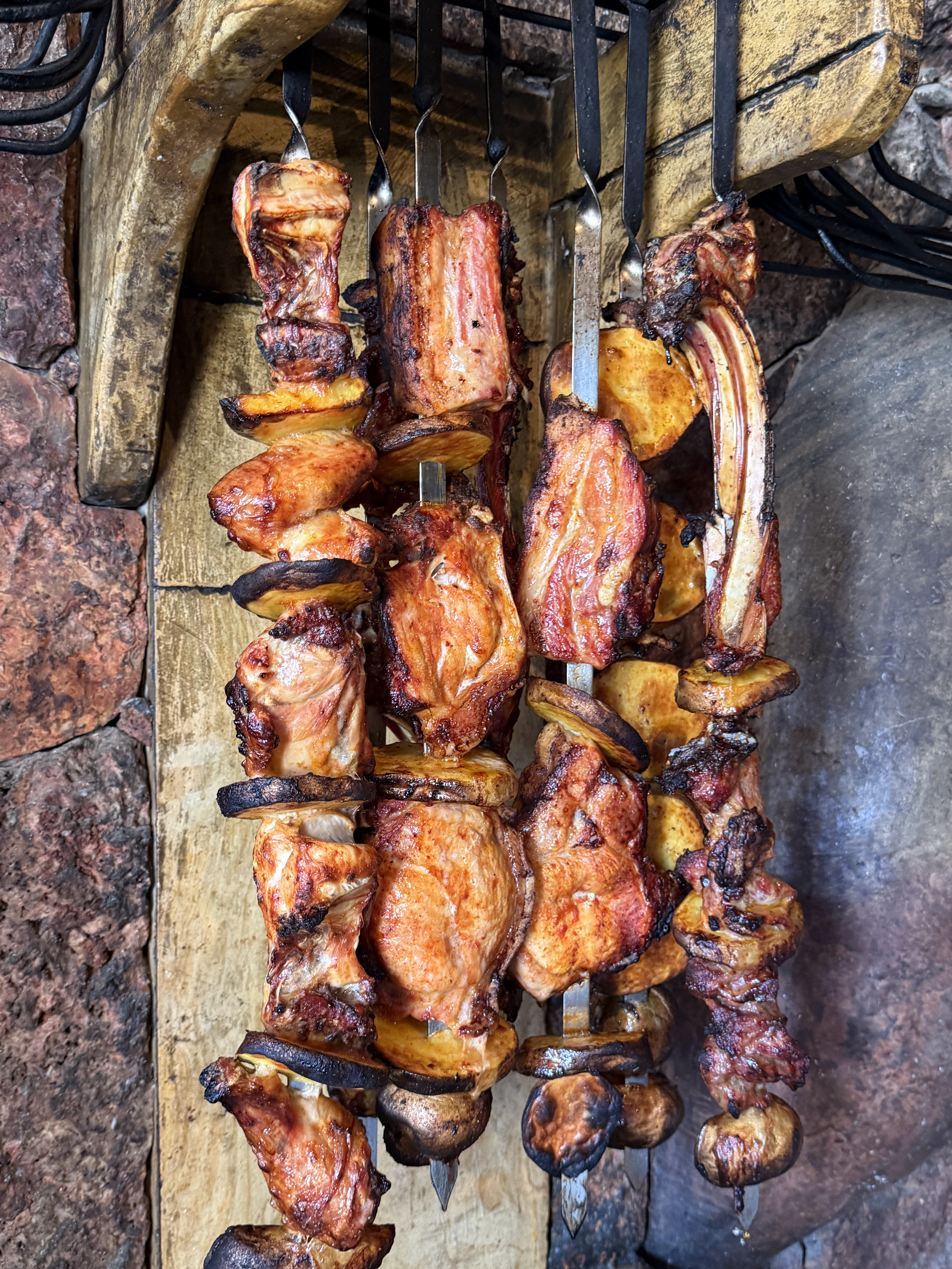 Винный фестиваль, армянское застолье, горы и концерт Лары Фабиан (35/131)