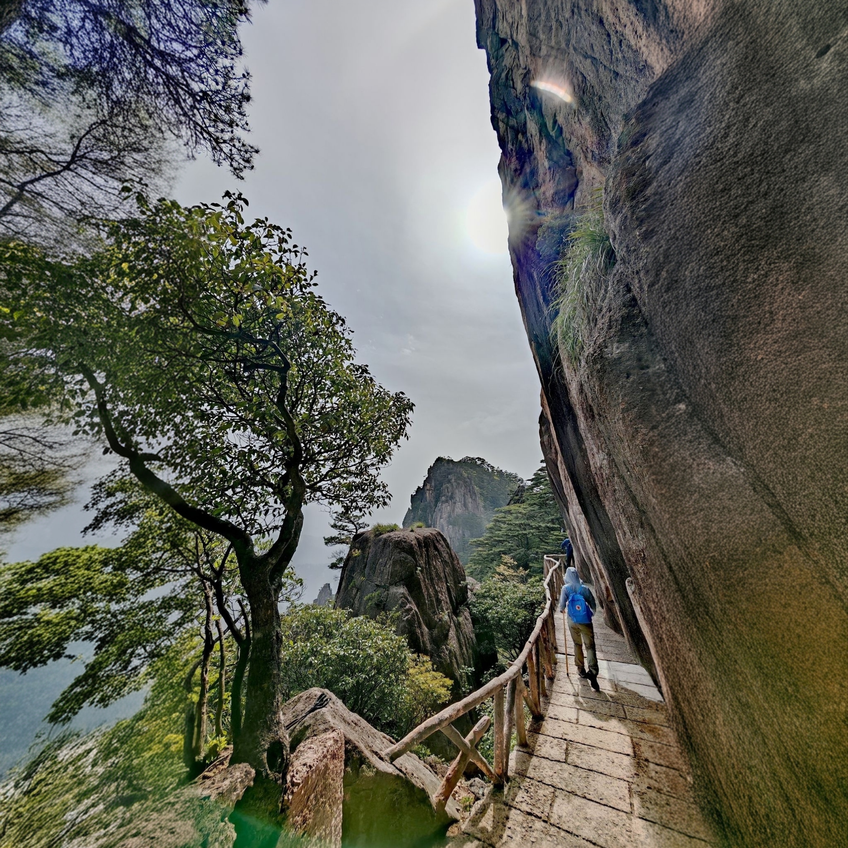 Красоты Восточного Китая: Шанхай, Чжуцзяцзяо, озеро Циншань, рассвет в горах Хуаншань (46/56)