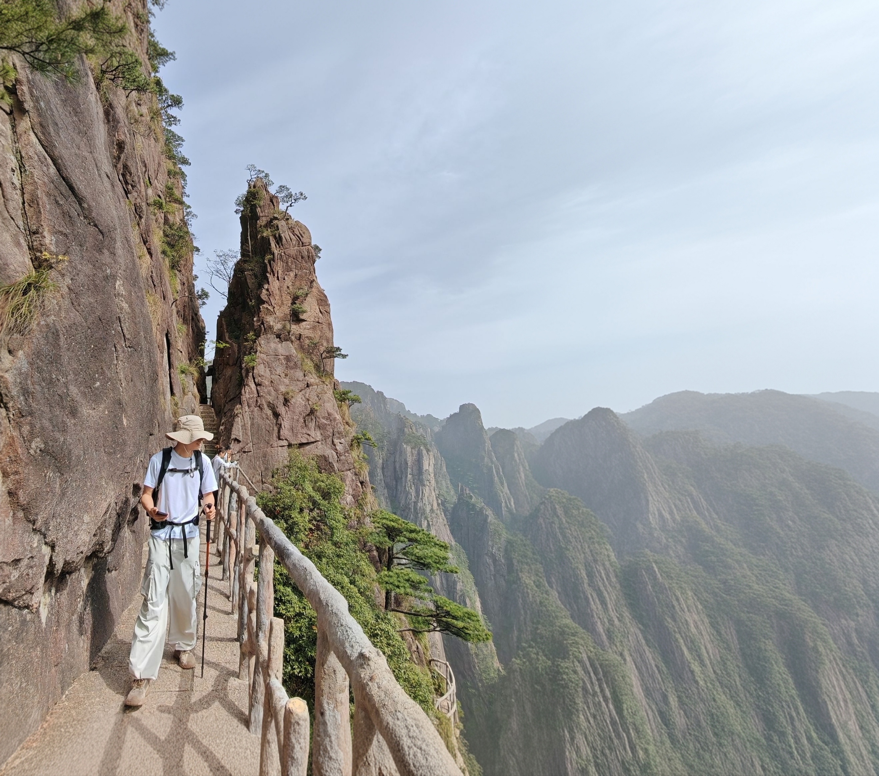 Красоты Восточного Китая: Шанхай, Чжуцзяцзяо, озеро Циншань, рассвет в горах Хуаншань (45/56)