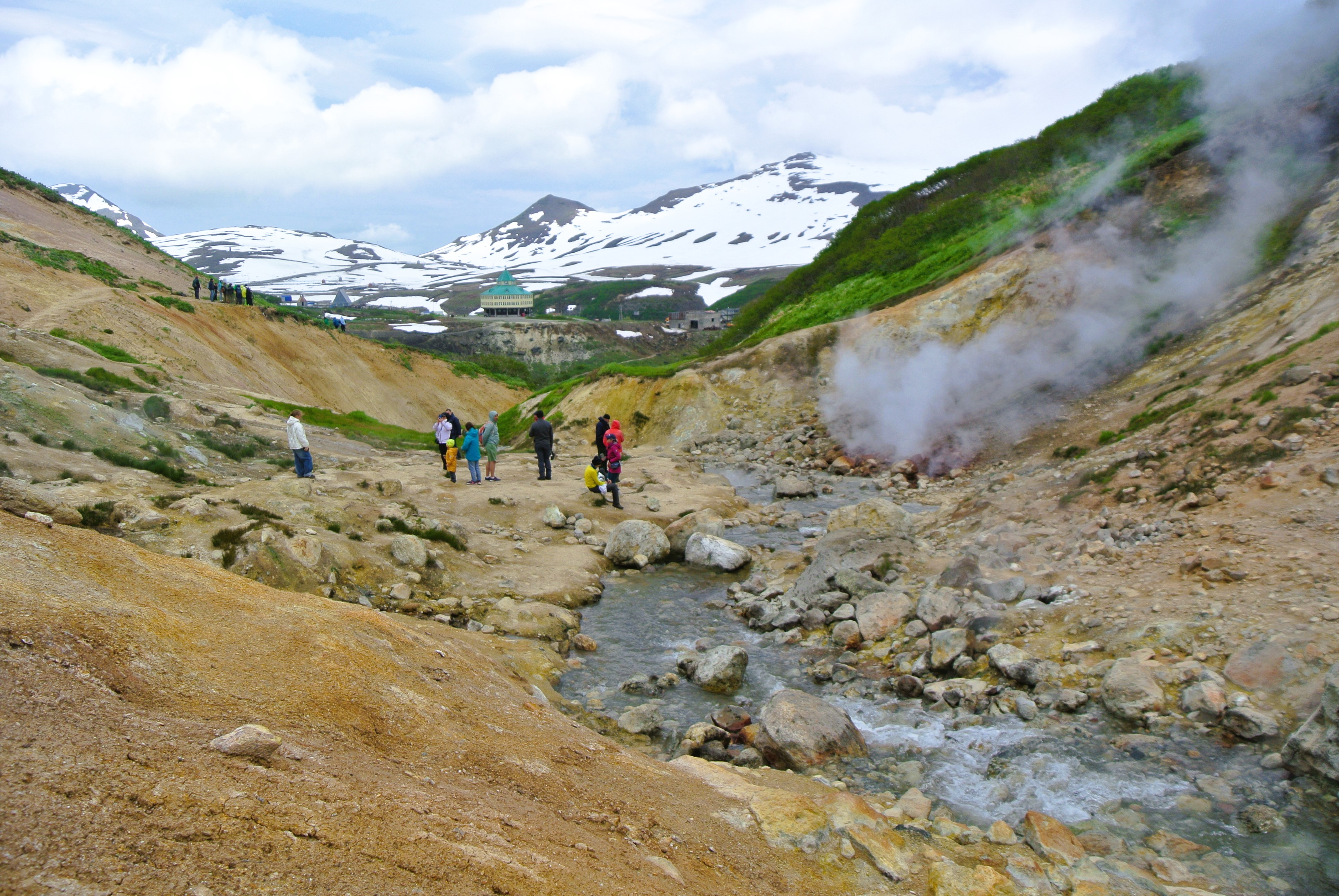 Малая Долина гейзеров (Дачные источники)  остров зелени у подножия активного вулкана (8/20)
