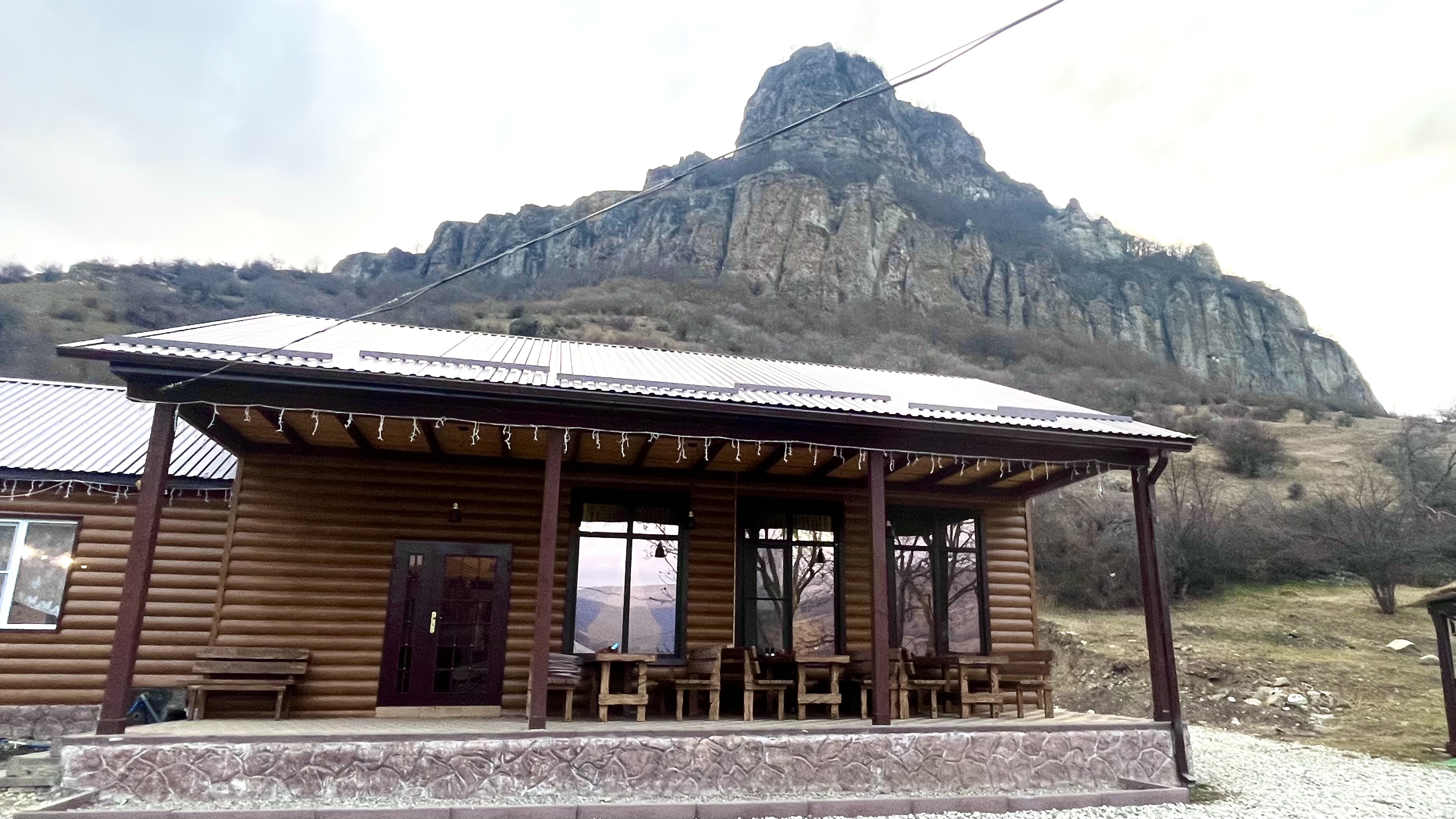 Кулинарный мастер- класс по приготовлению осетинских пирогов у подножья храма 10 века (13/20)