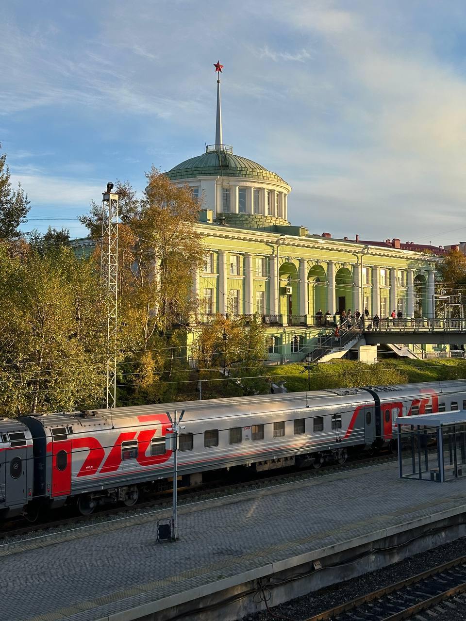 Джиппинг в горы и фотоохота на китов (11/22)