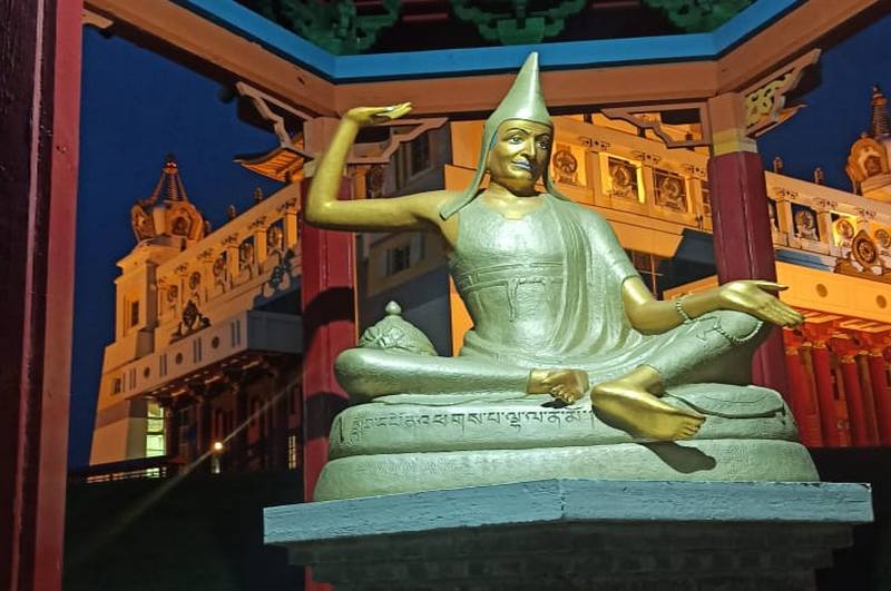 Весенняя магия Калмыкии с выездом на тюльпановые поля (3/16)