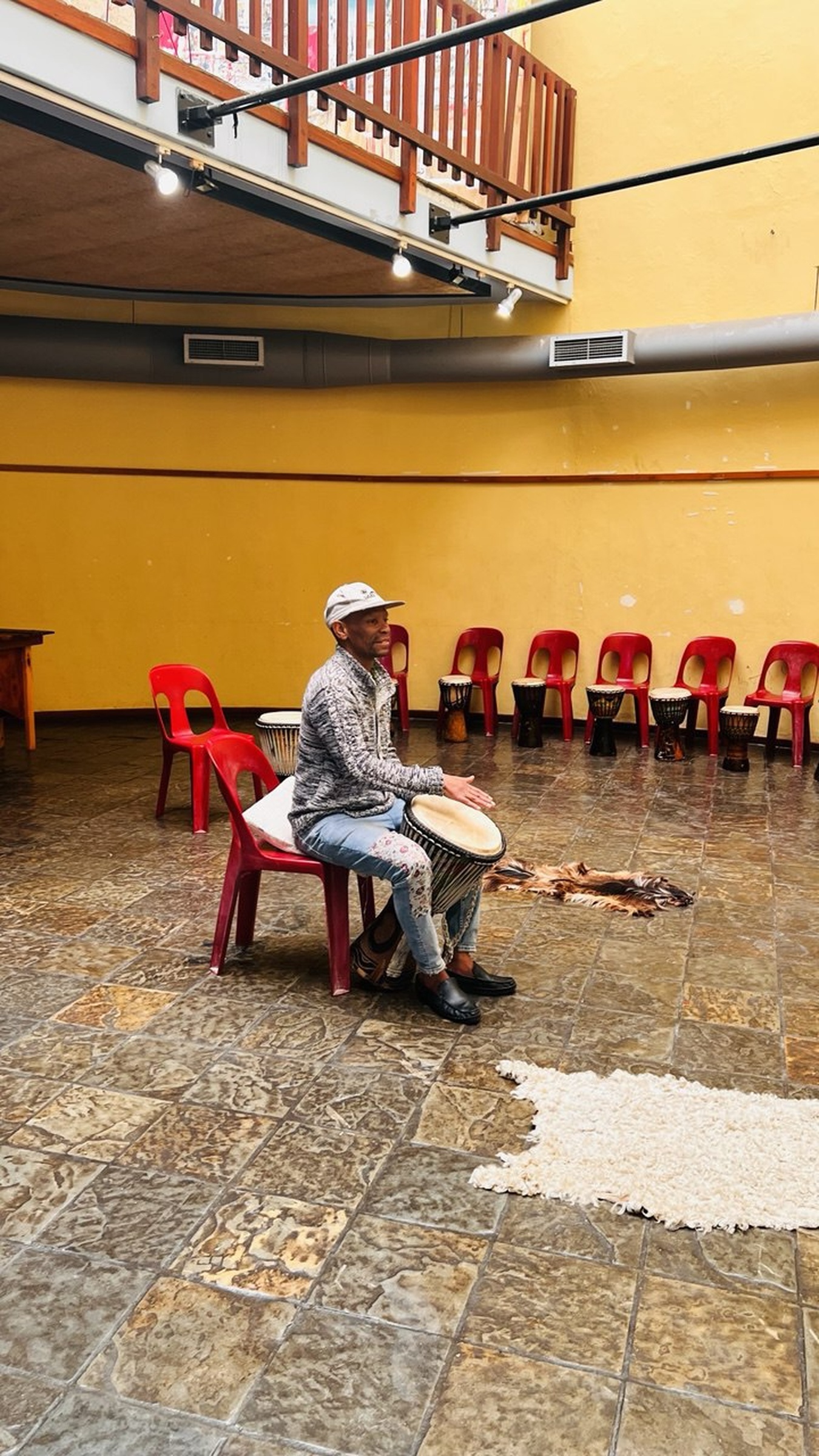 Контрасты Кейптауна: Ланга, великое вино и сады у Столовой горы (2/17)