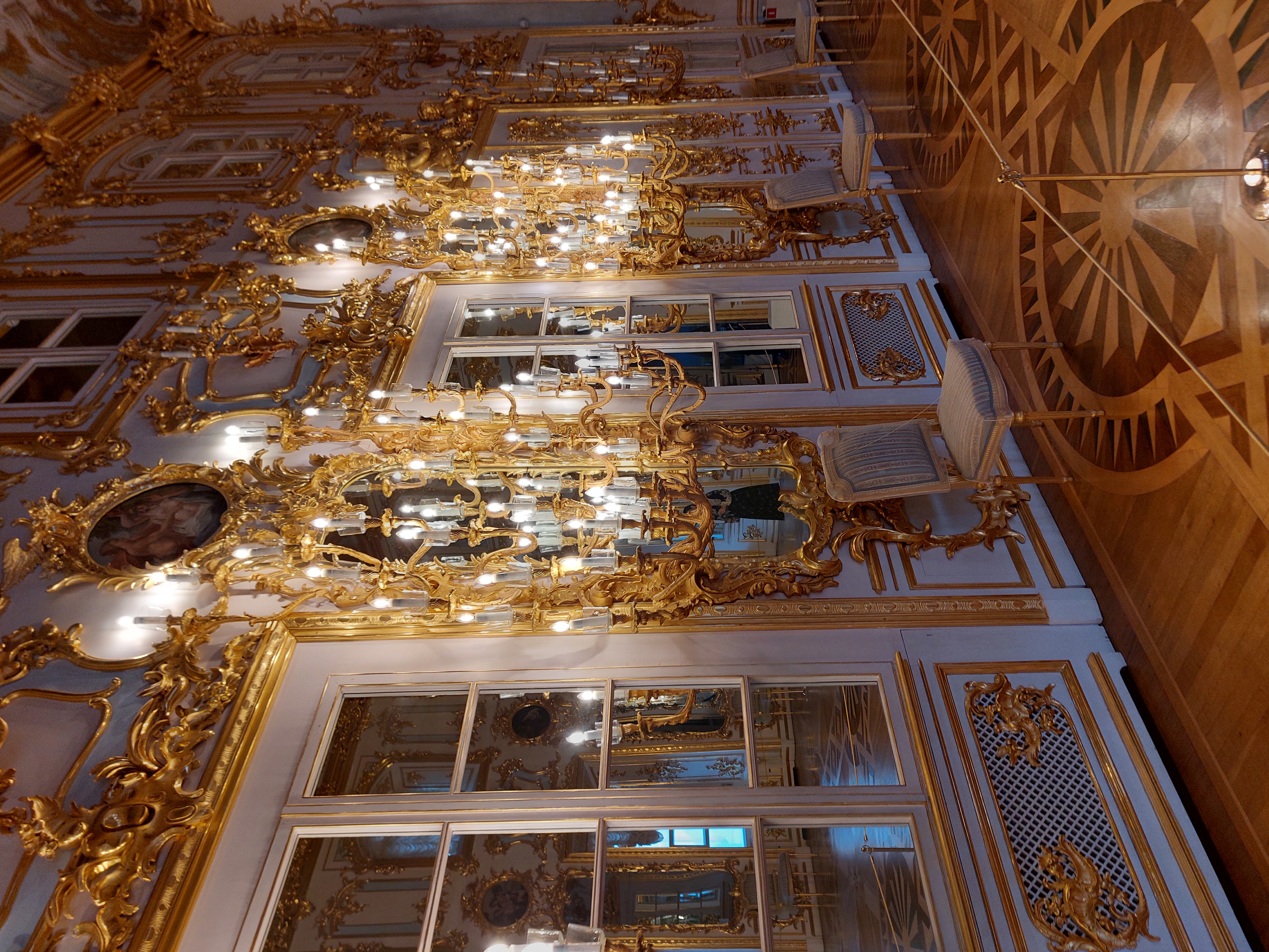 Экскурсия в Петергоф с Большим Дворцом, Малым дворцом и Нижним парком (5/10)